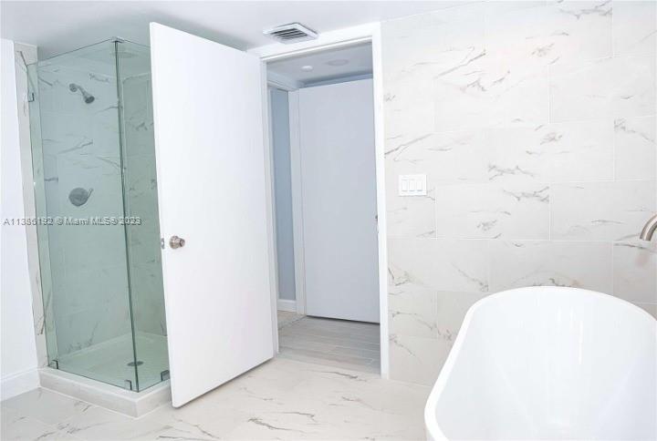 TURNBERRY TOWERS CONDO - Residential