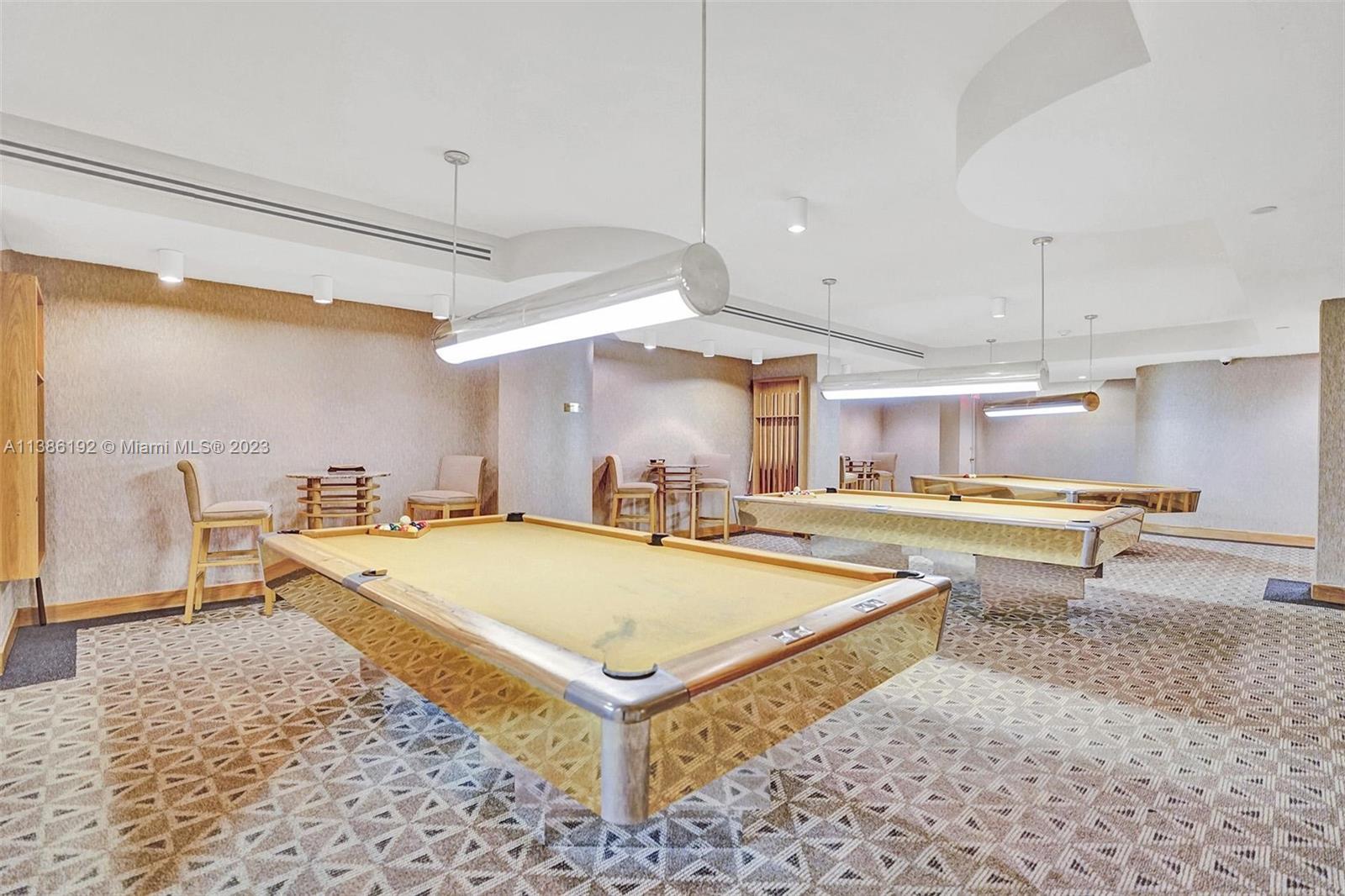 TURNBERRY TOWERS CONDO - Residential