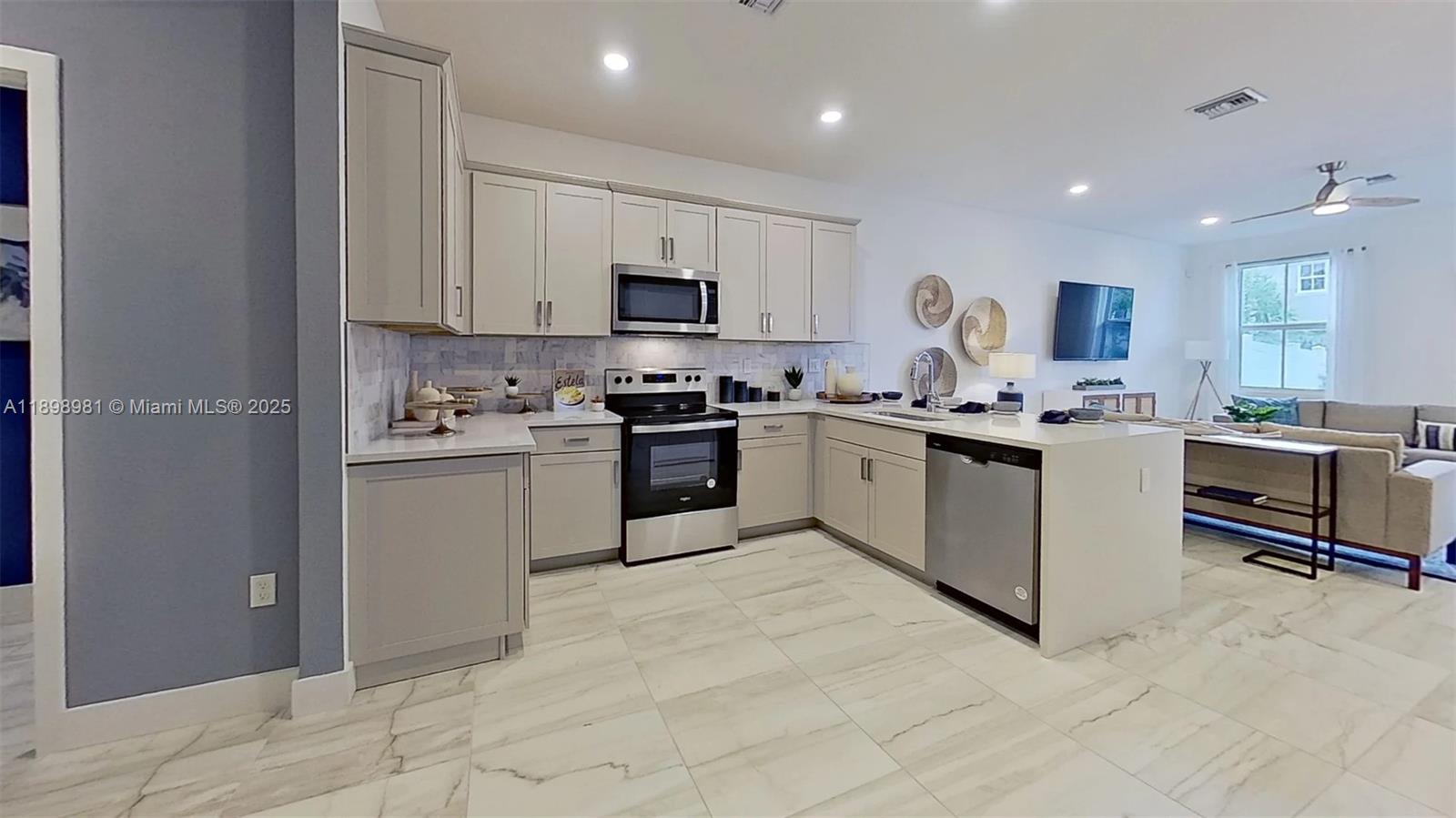 MERRICK SQUARE - Residential Lease