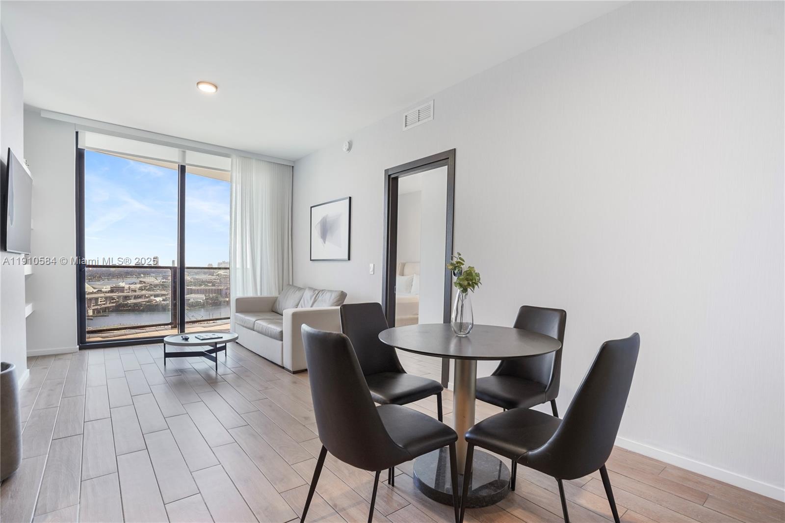 The Elser Residence - Residential