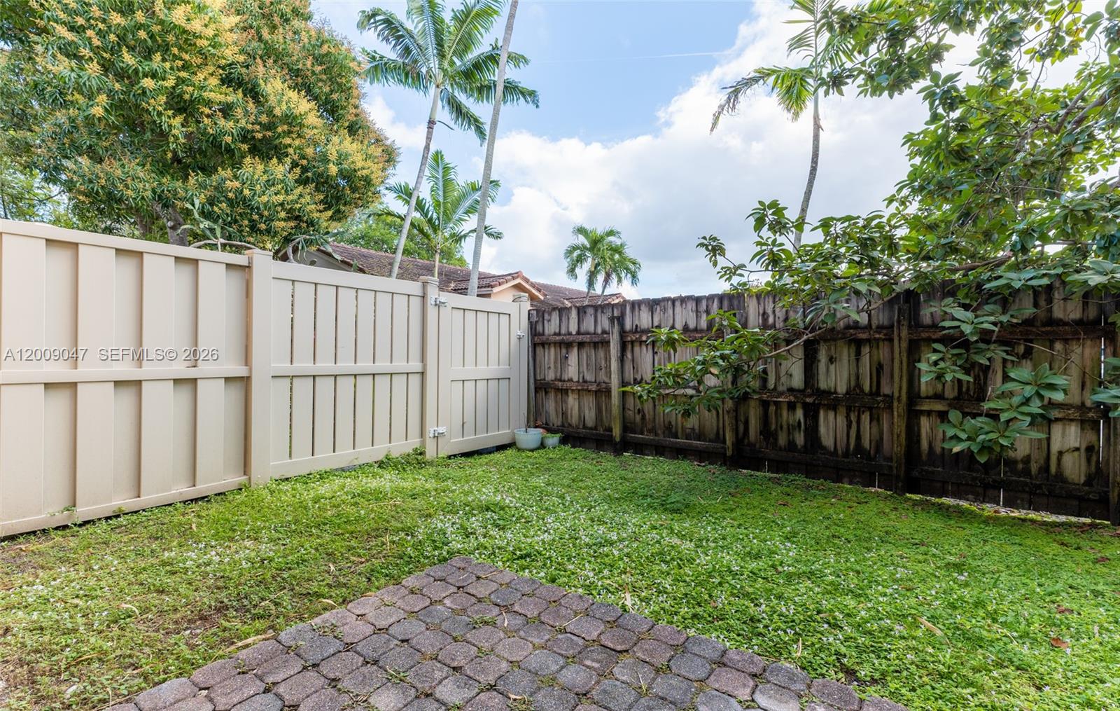 THIRD AVENUE CONDOMINIUM - Residential