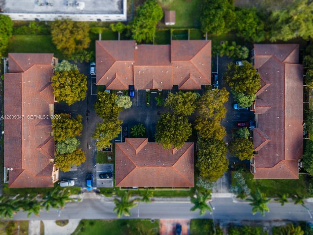 Photo of 59 SE 3rd Ave #59, Hallandale Beach, FL 33009 (MLS # A12009047)