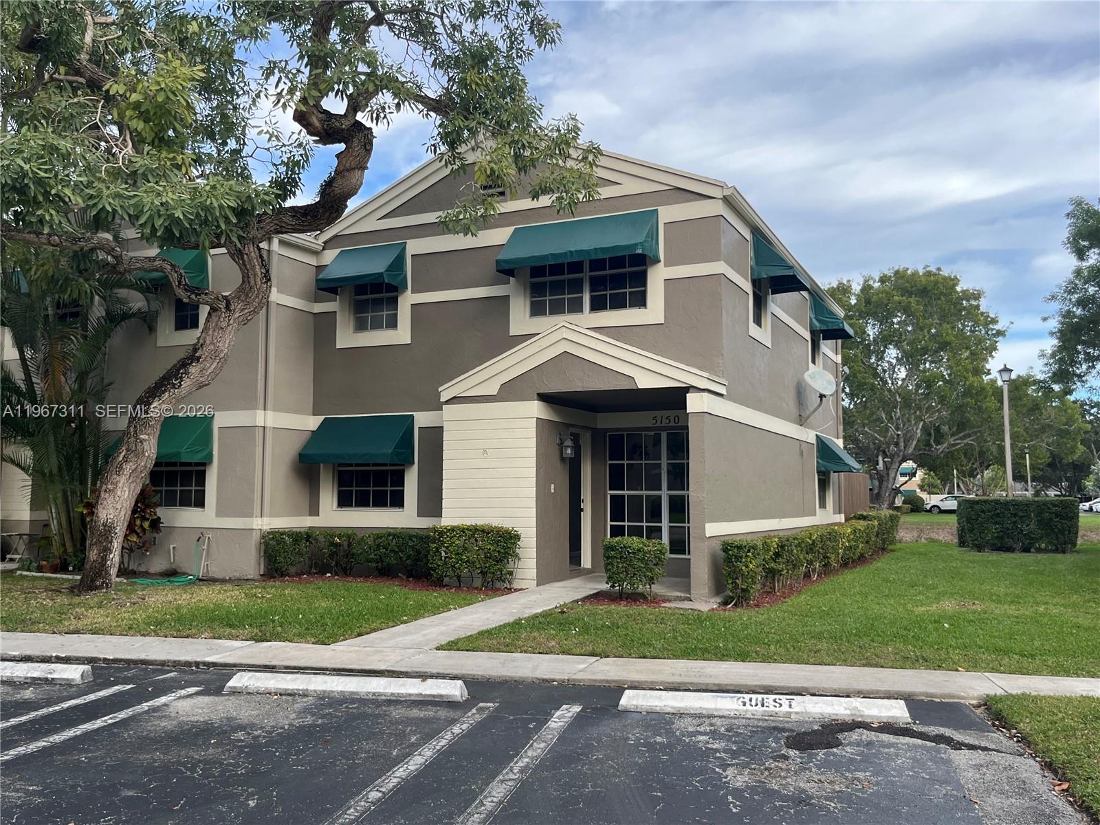 FLAMINGO GARDENS PHASE FO - Residential Lease