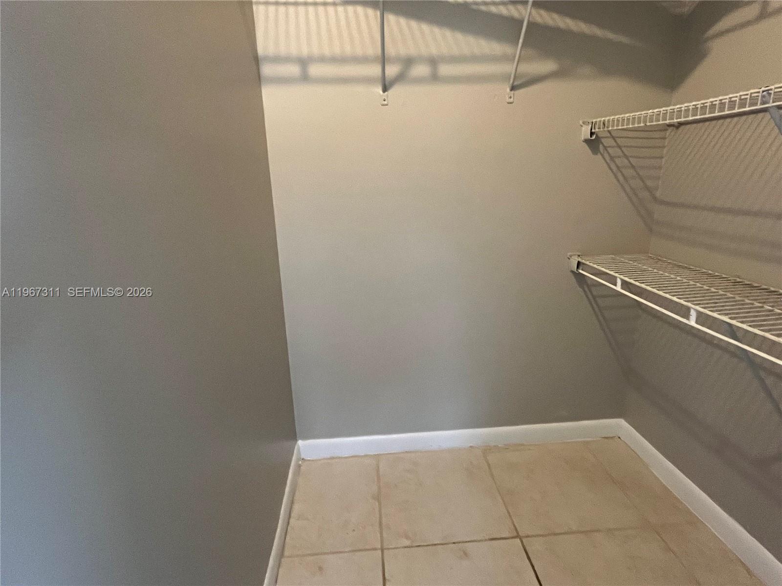 FLAMINGO GARDENS PHASE FO - Residential Lease