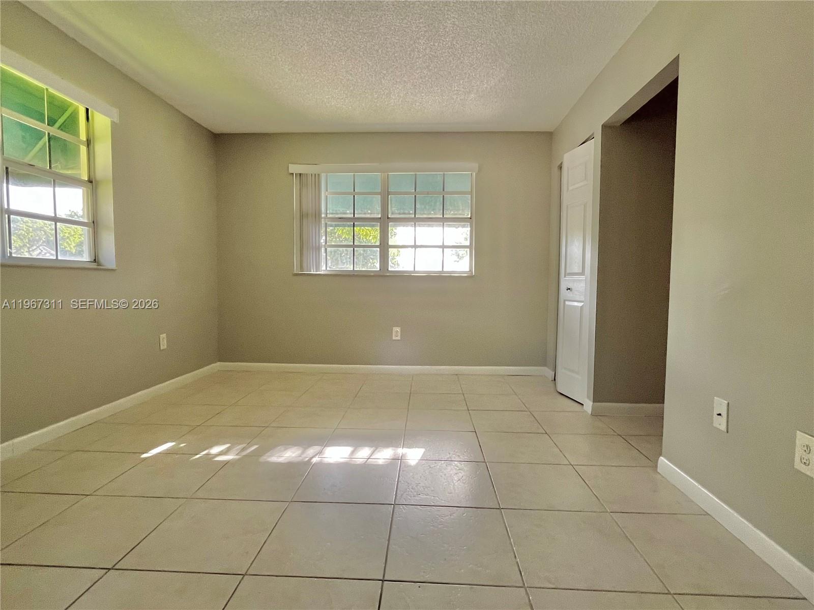 FLAMINGO GARDENS PHASE FO - Residential Lease