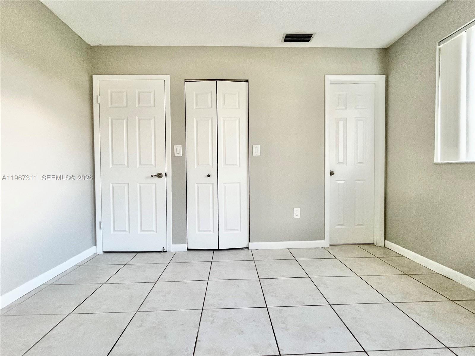 FLAMINGO GARDENS PHASE FO - Residential Lease