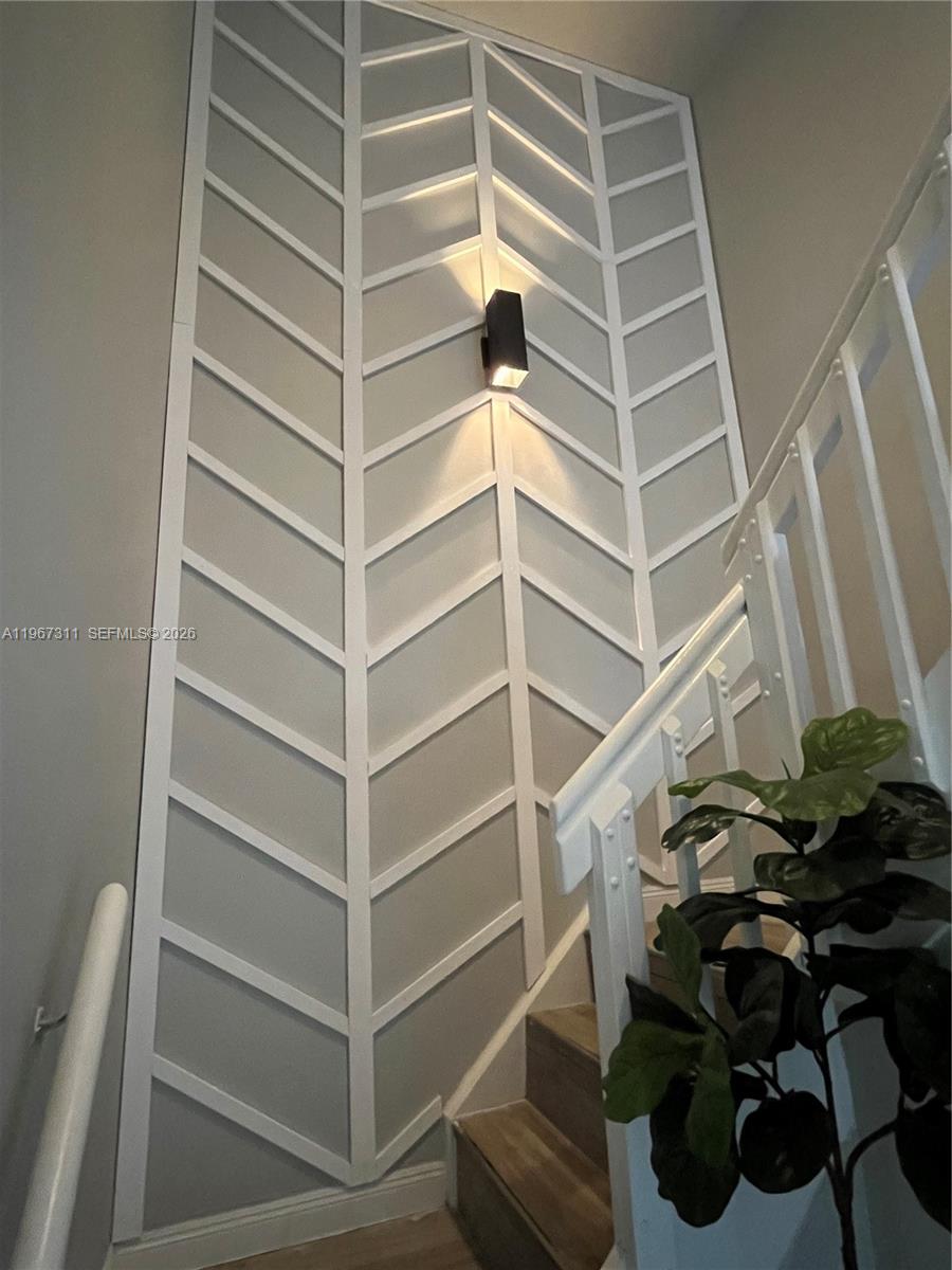 FLAMINGO GARDENS PHASE FO - Residential Lease