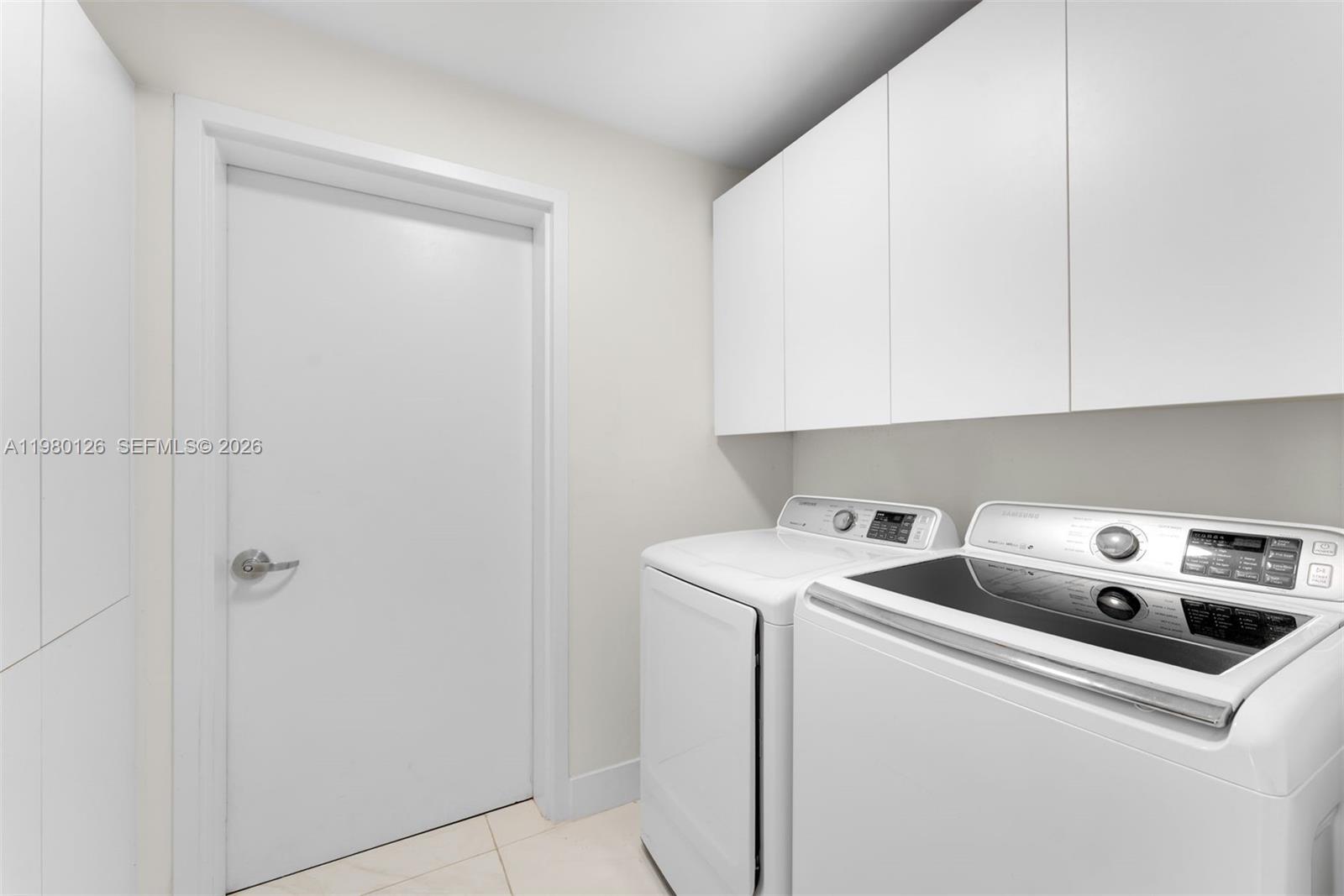 900 BISCAYNE BAY CONDO - Residential