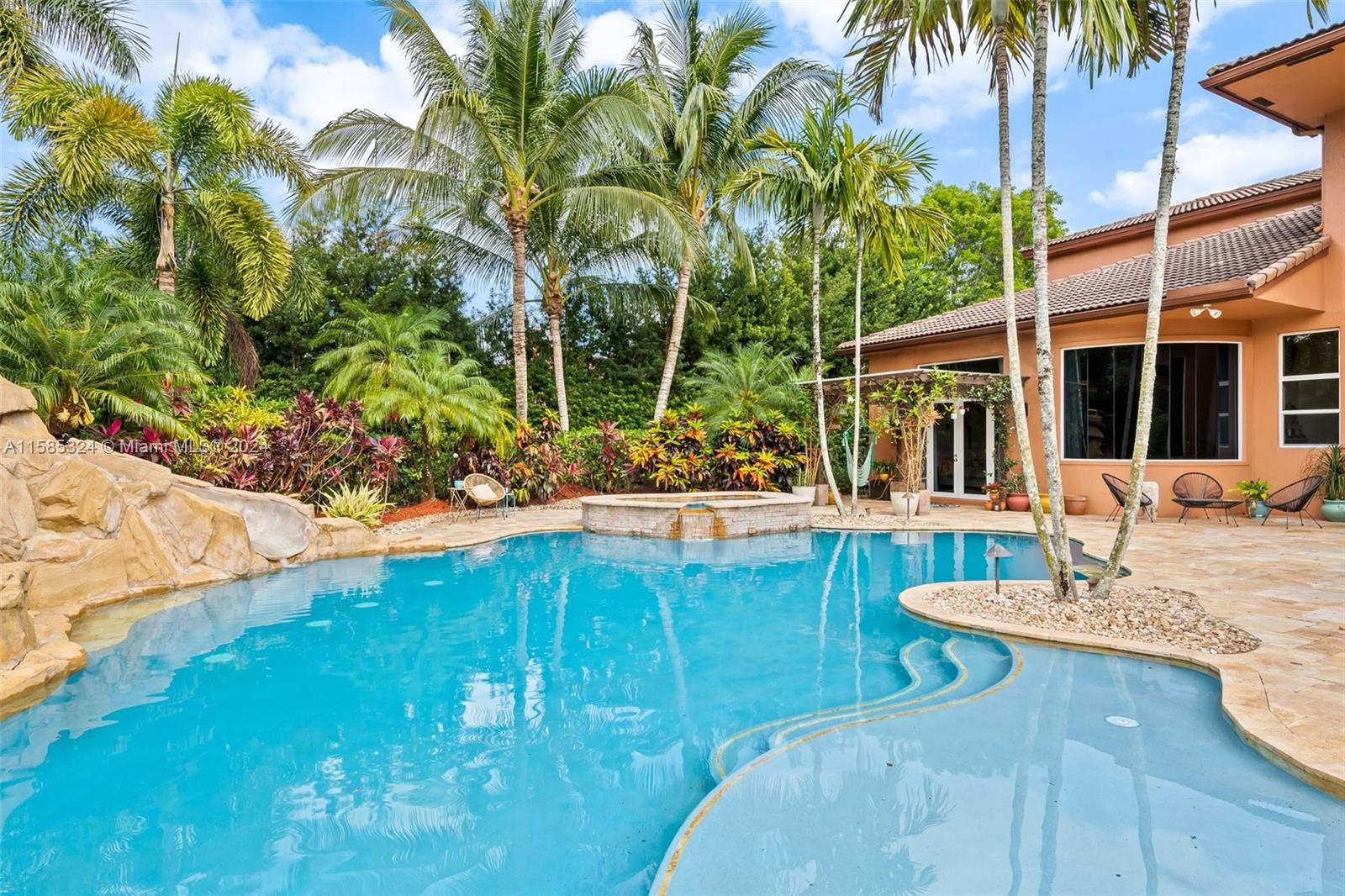 KAPOK GROVE ESTATES - Residential