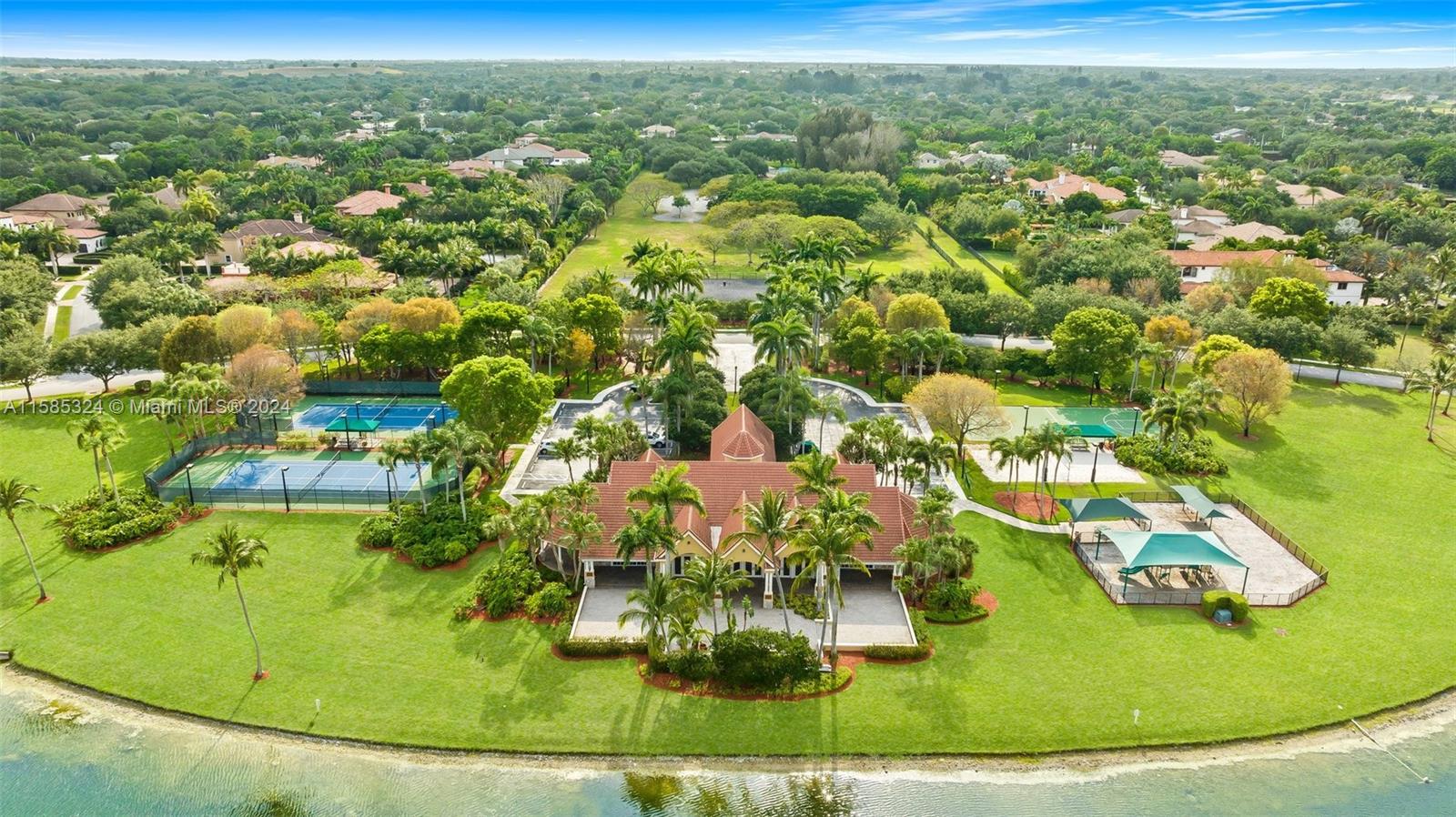 KAPOK GROVE ESTATES - Residential