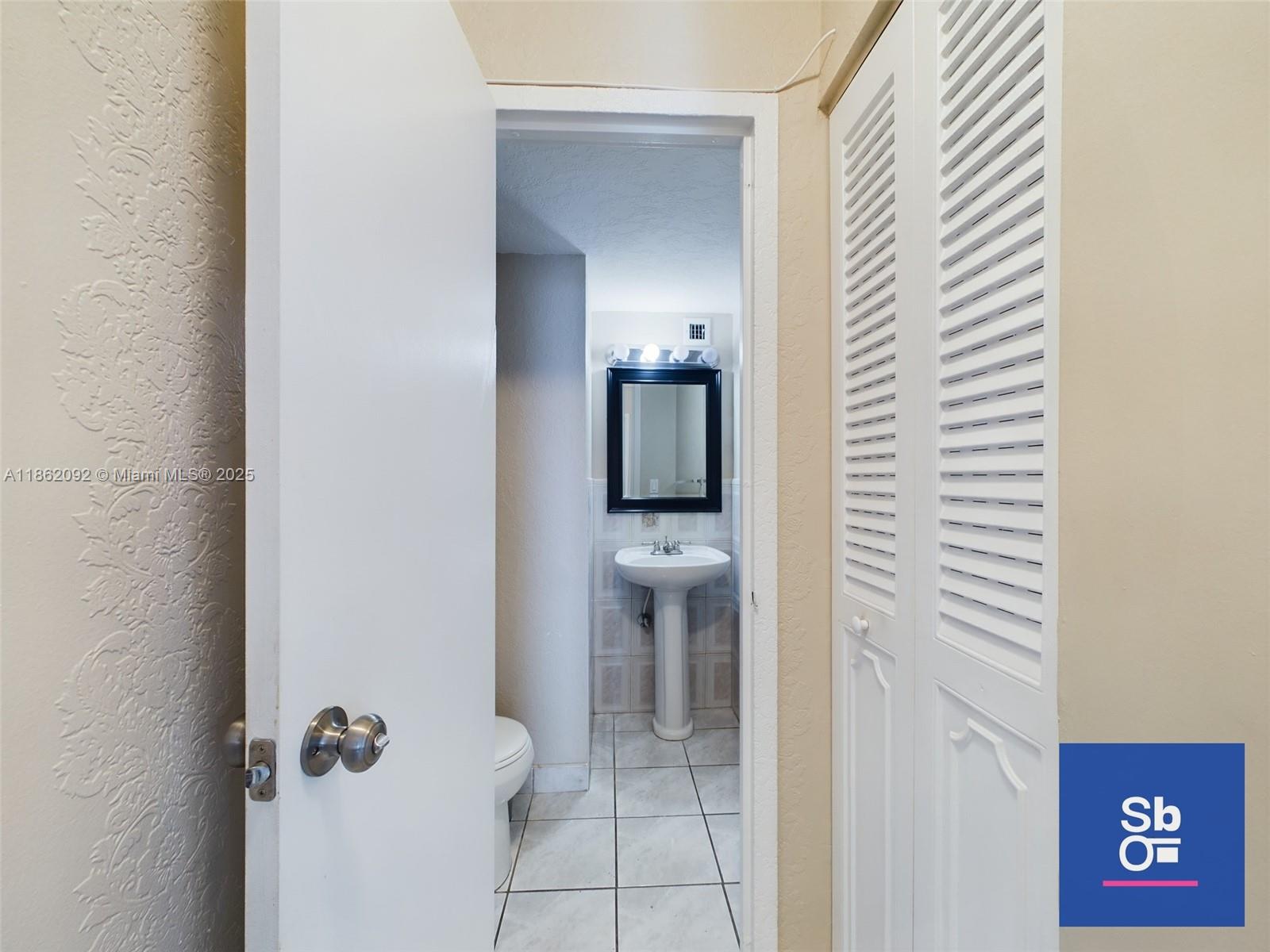 BAYVIEW TOWERS CONDO SOUT - Residential