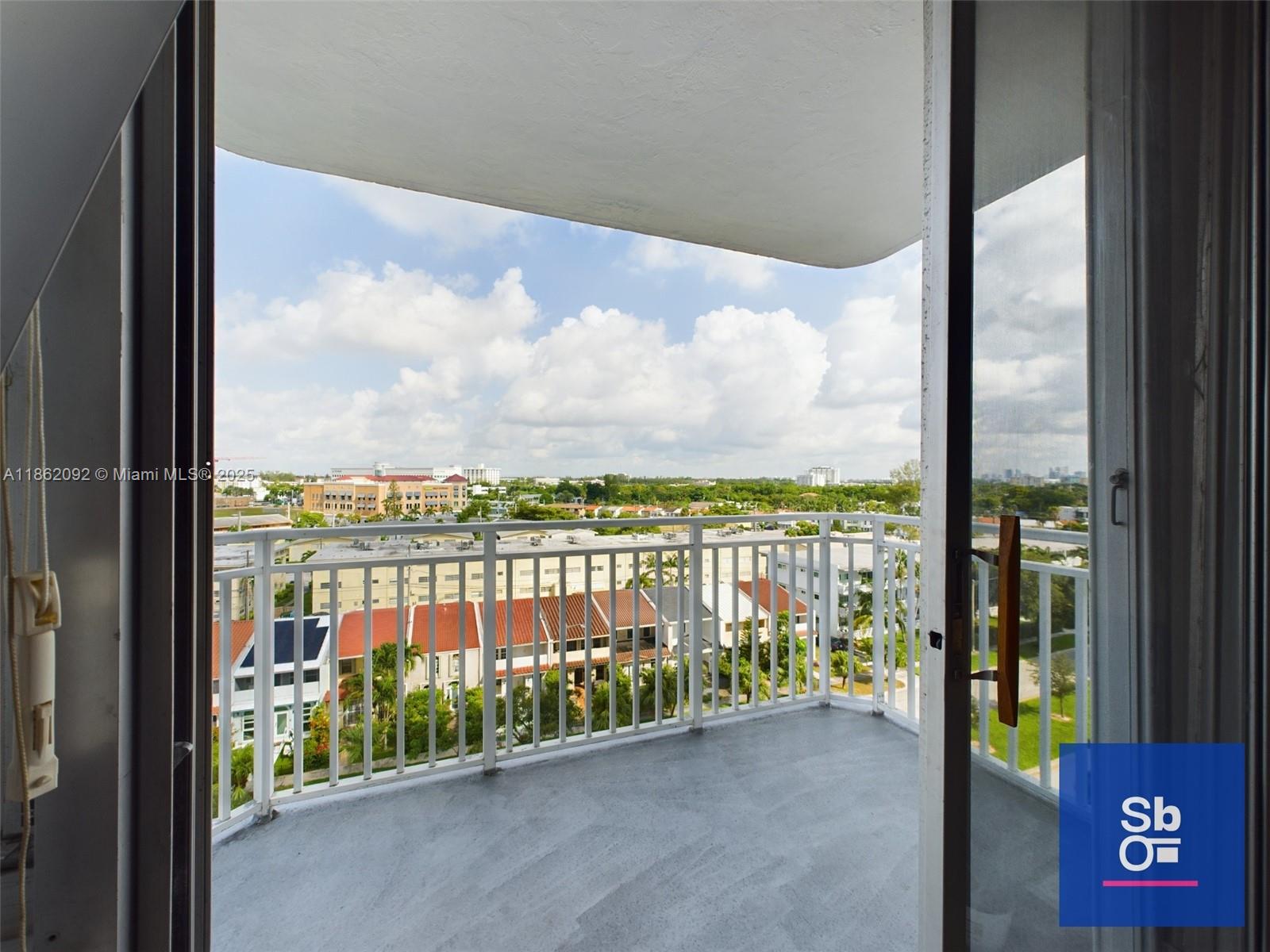 BAYVIEW TOWERS CONDO SOUT - Residential