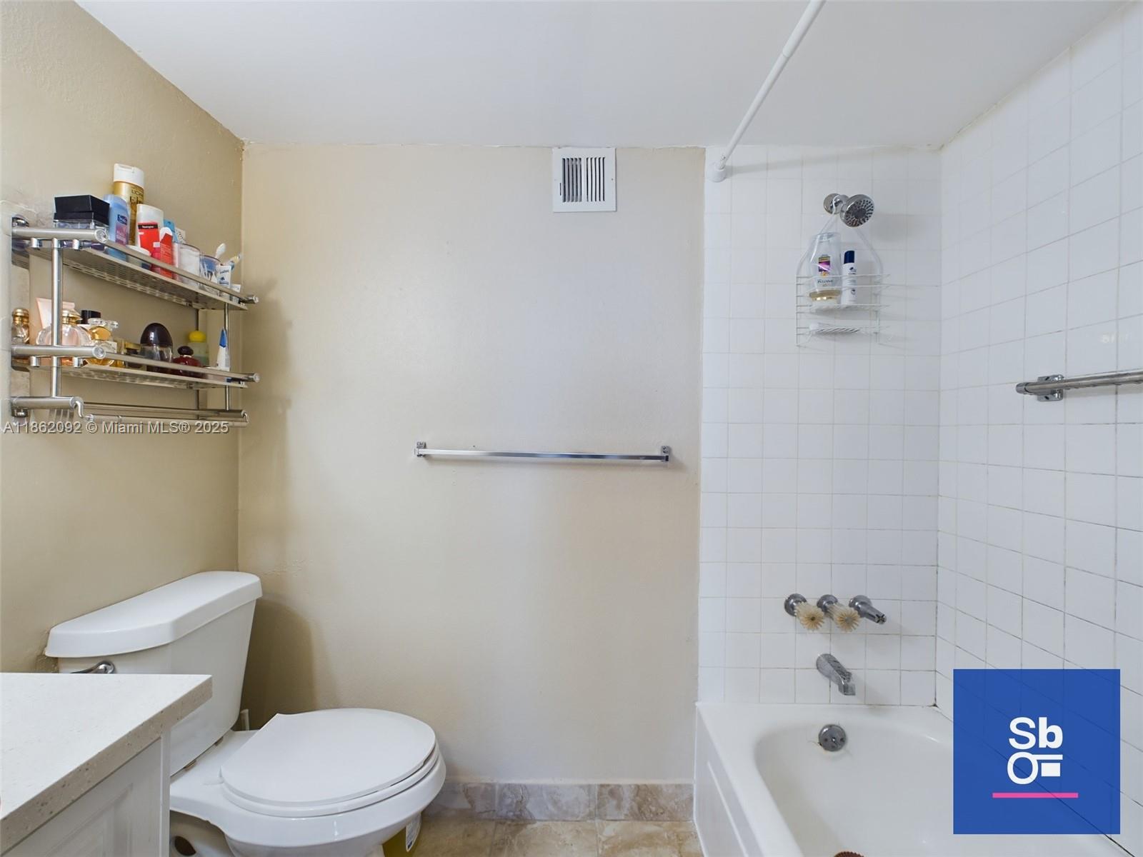 BAYVIEW TOWERS CONDO SOUT - Residential