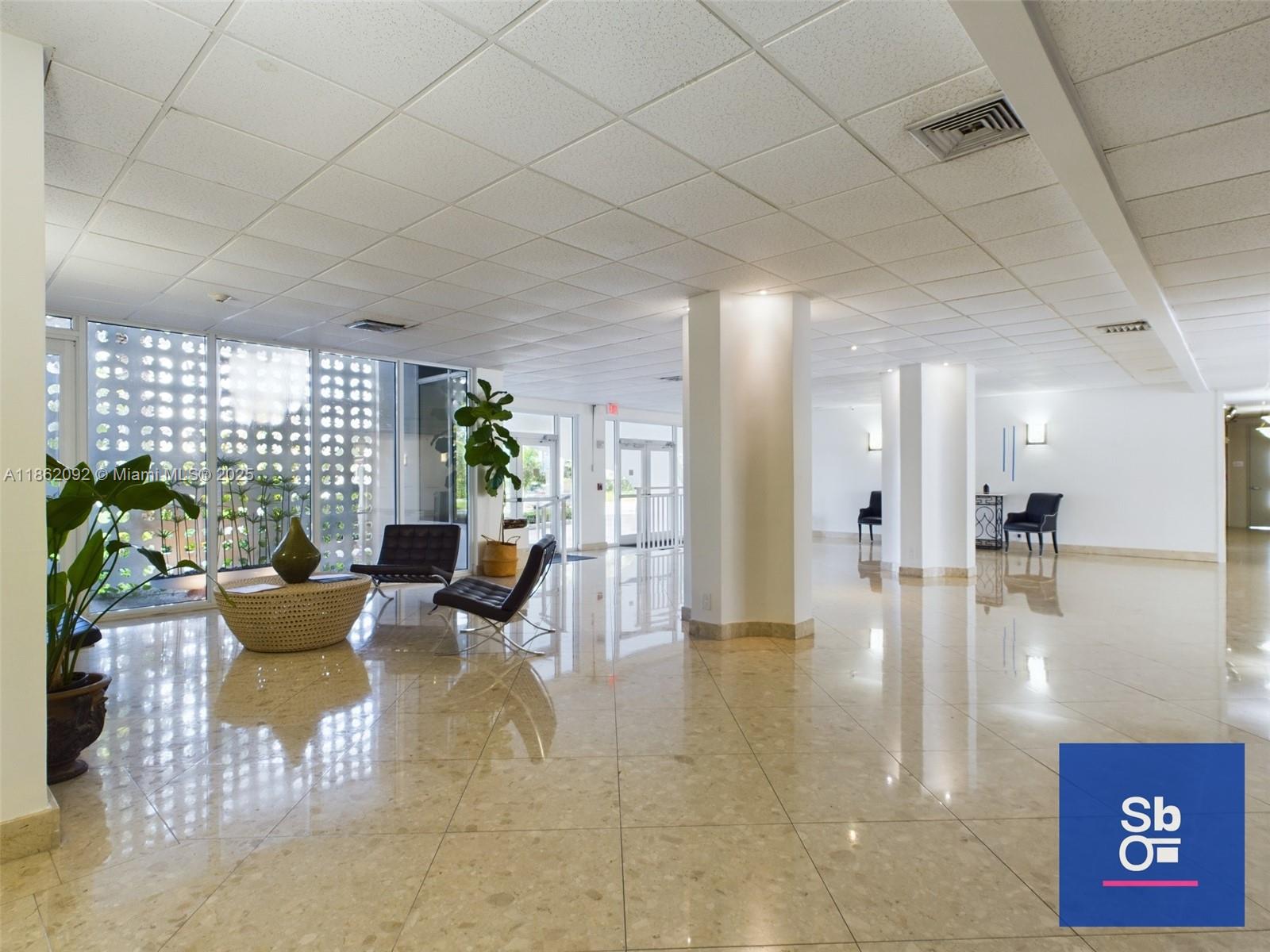 BAYVIEW TOWERS CONDO SOUT - Residential