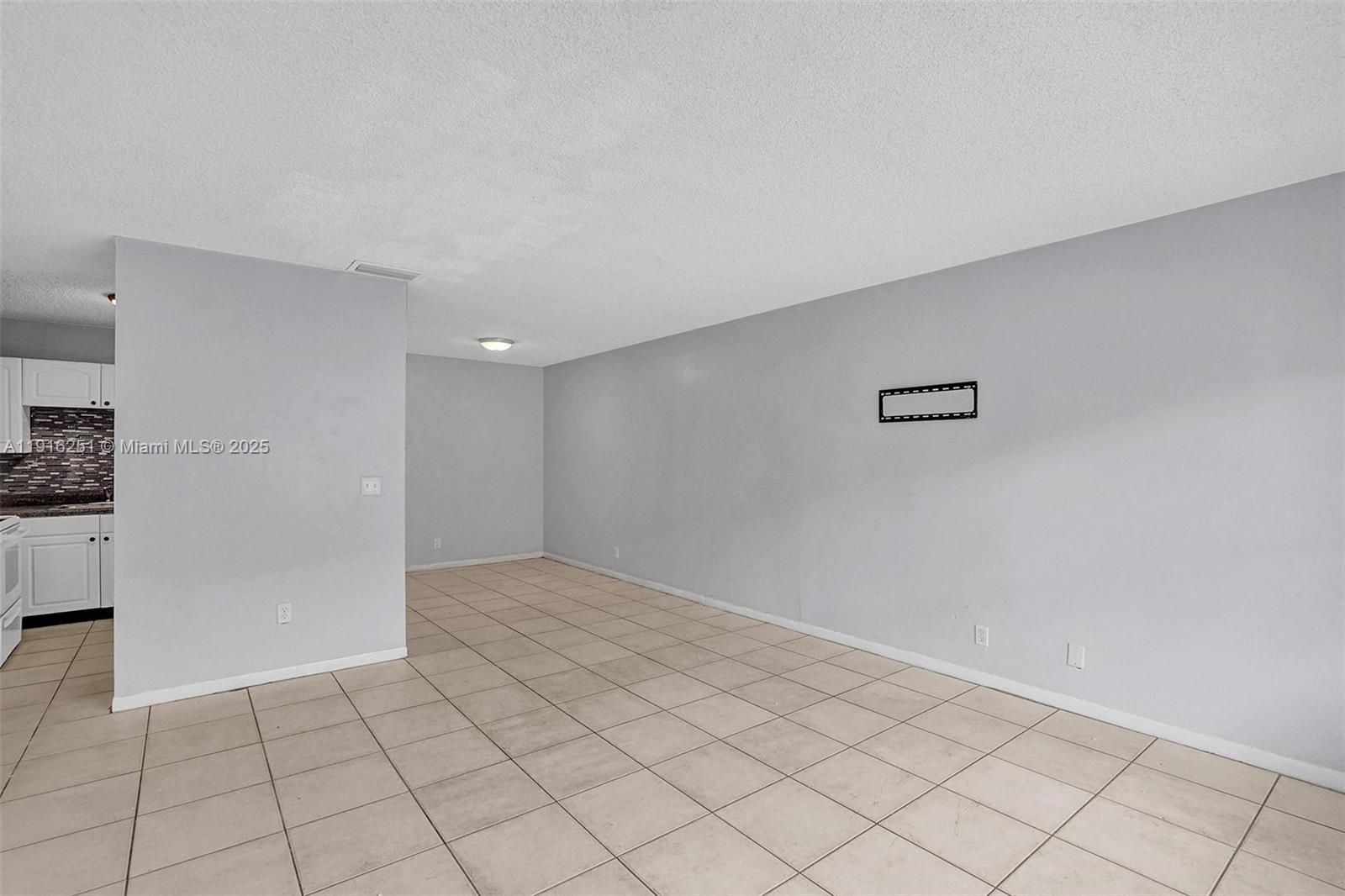 INVERNESS VILLAGE TWO CON - Residential Lease