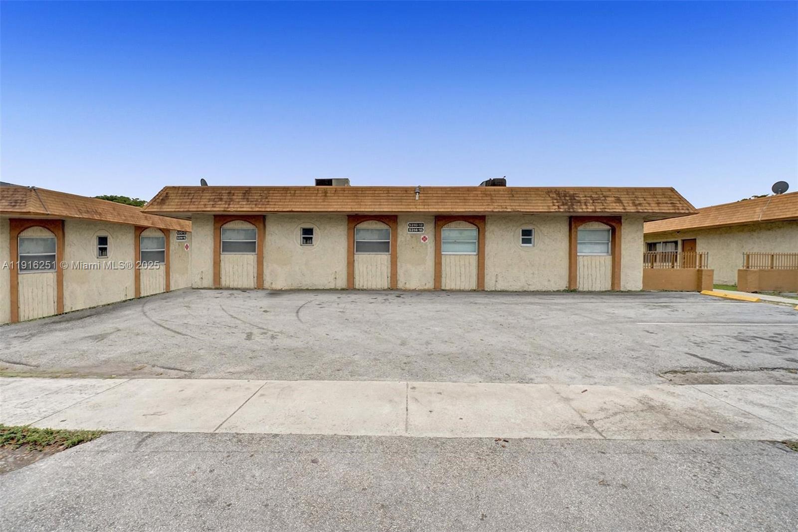 INVERNESS VILLAGE TWO CON - Residential Lease