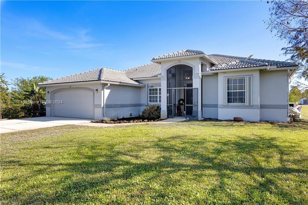 GOLDEN GATE ESTATES - Residential