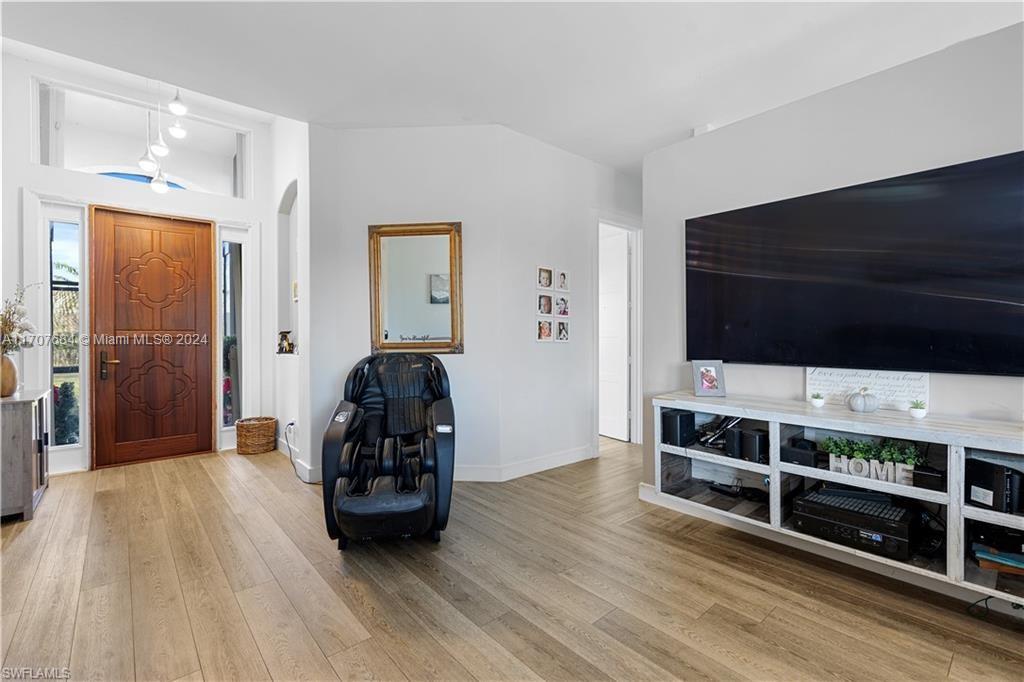 GOLDEN GATE ESTATES - Residential
