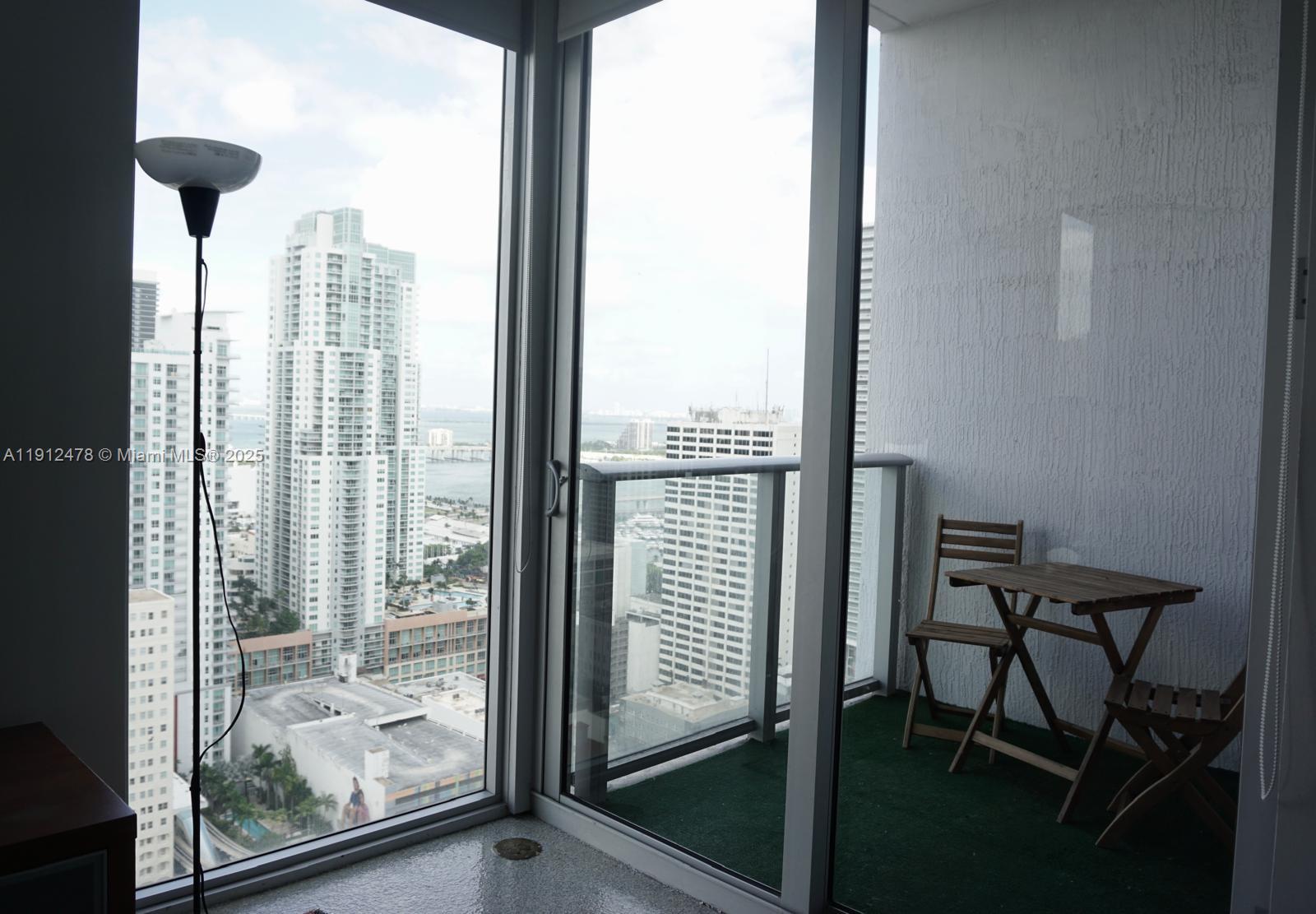 CENTRO CONDO - Residential Lease