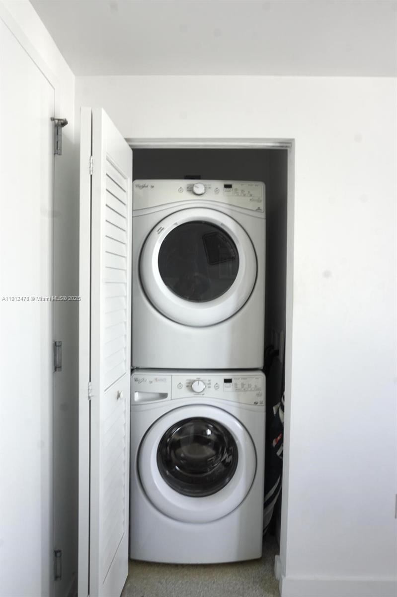 CENTRO CONDO - Residential Lease