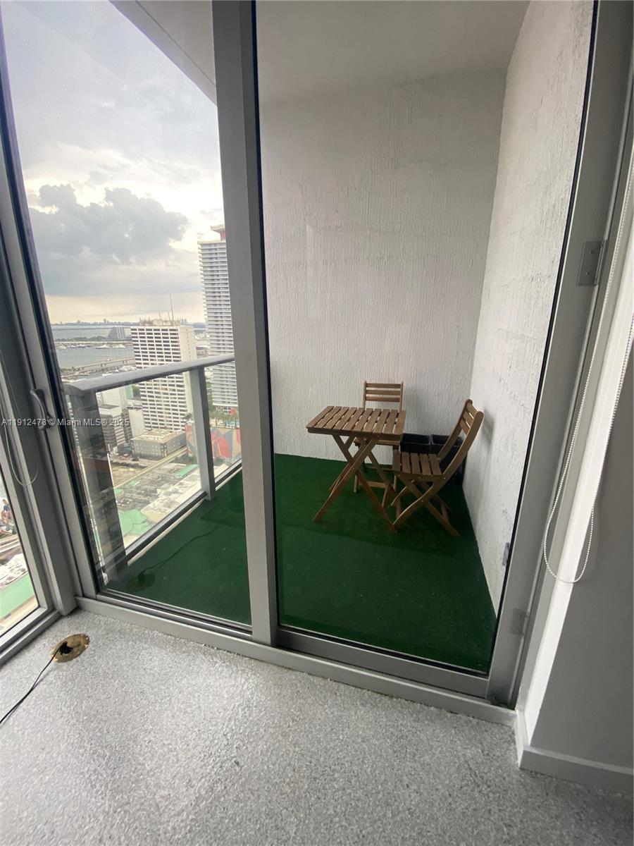 CENTRO CONDO - Residential Lease