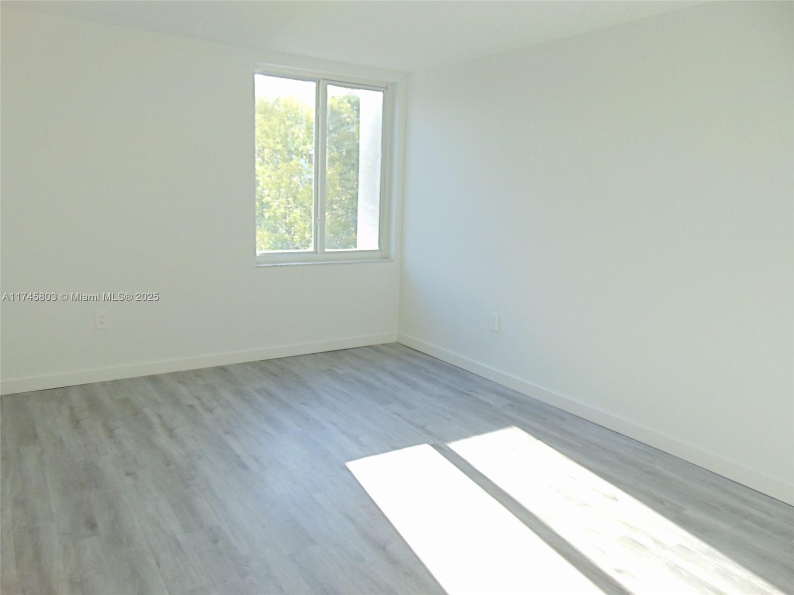 CARIBBEAN BREEZE CONDO - Residential