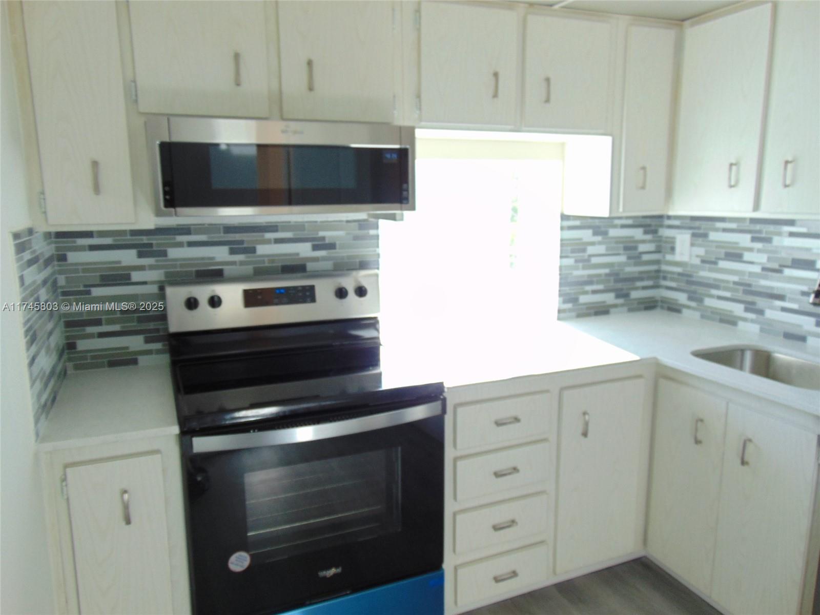 CARIBBEAN BREEZE CONDO - Residential
