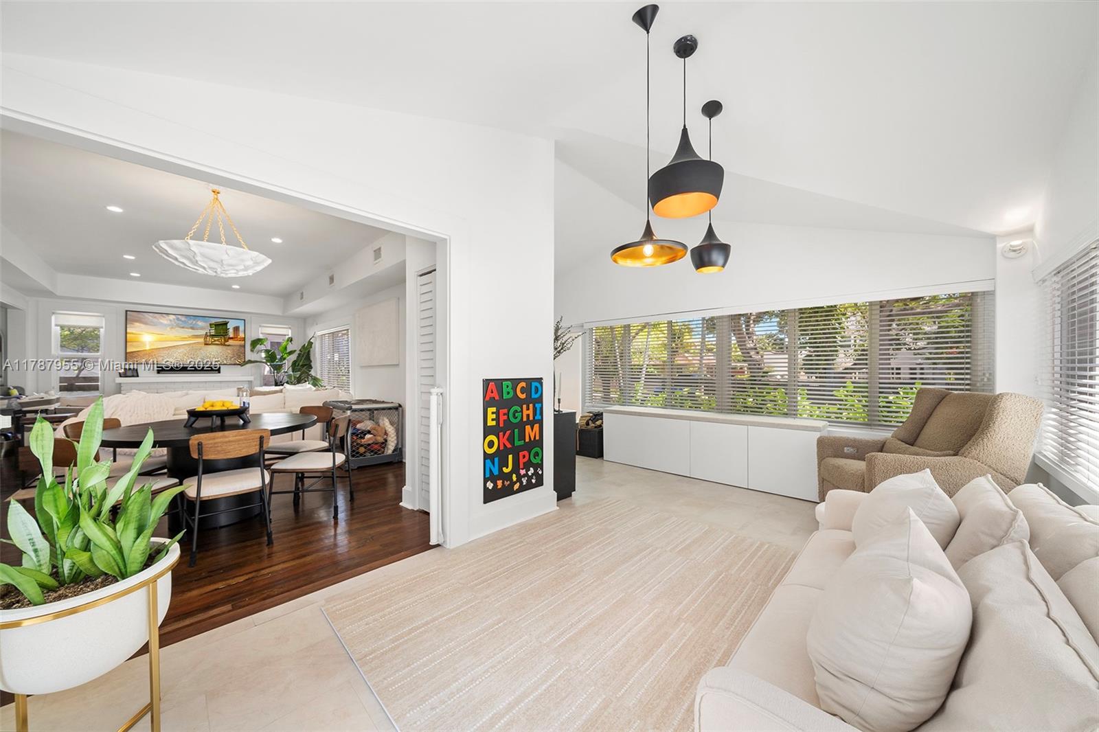 1130 SW 23rd Ave