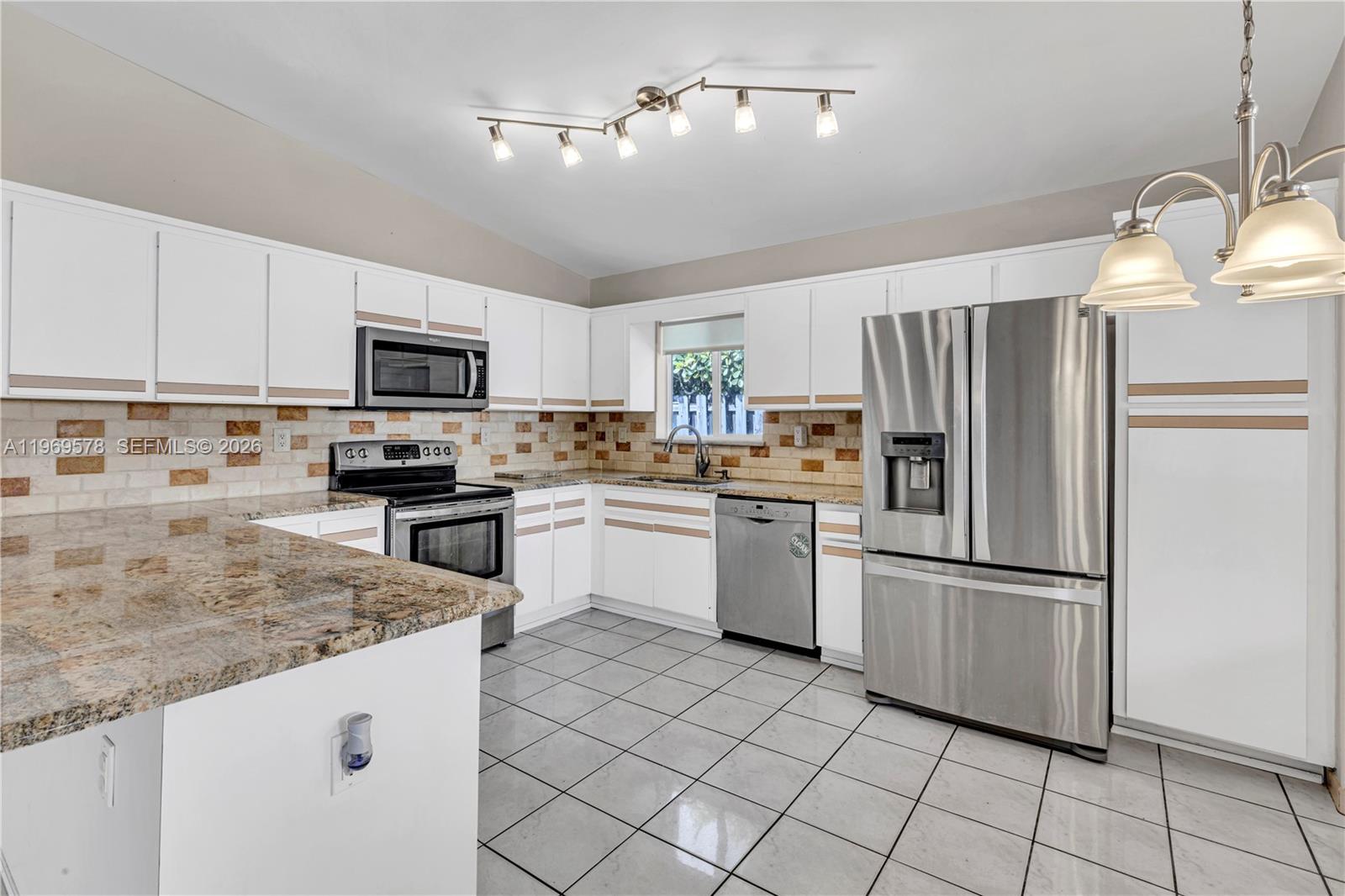 P A A SUB - Residential Lease