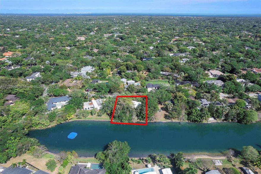 Pinecrest waterfront residential property. 18,753 lot with 135 ft of lake frontage in an over hundred-foot-wide water body. Lot size is approx. 136sf x 136sf. Very quiet residential tree lined street. Excellent location to build your dream home or a spec-home in the best public and private school district!