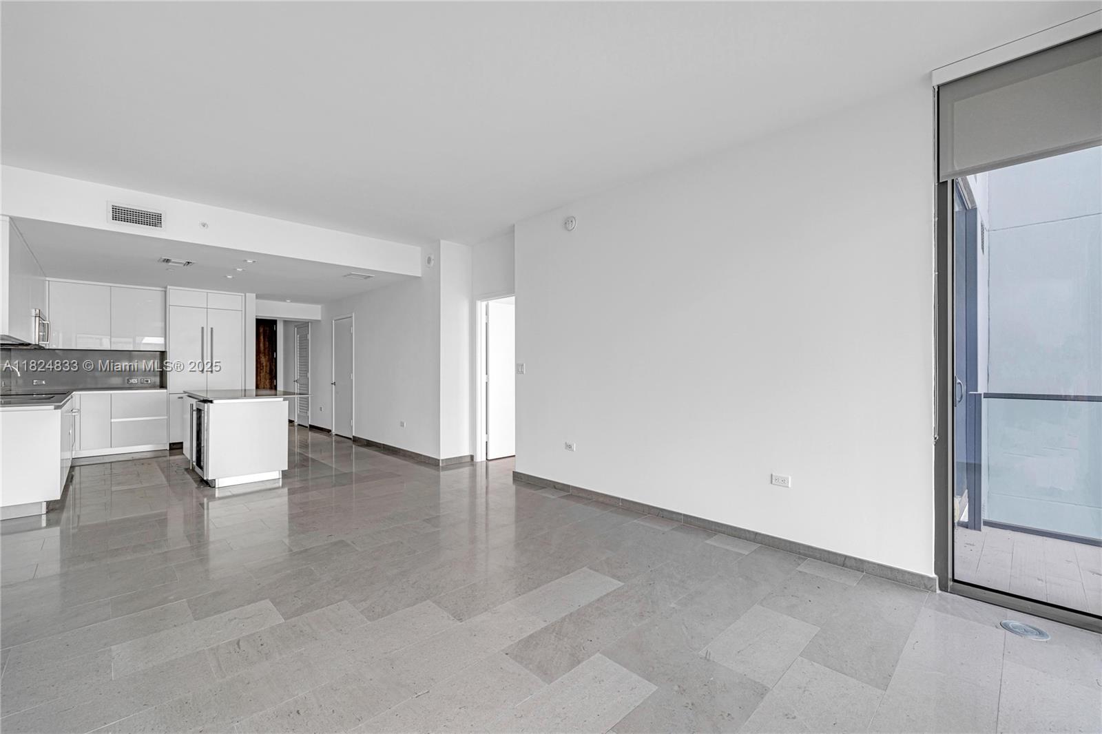 RISE CONDO - Residential