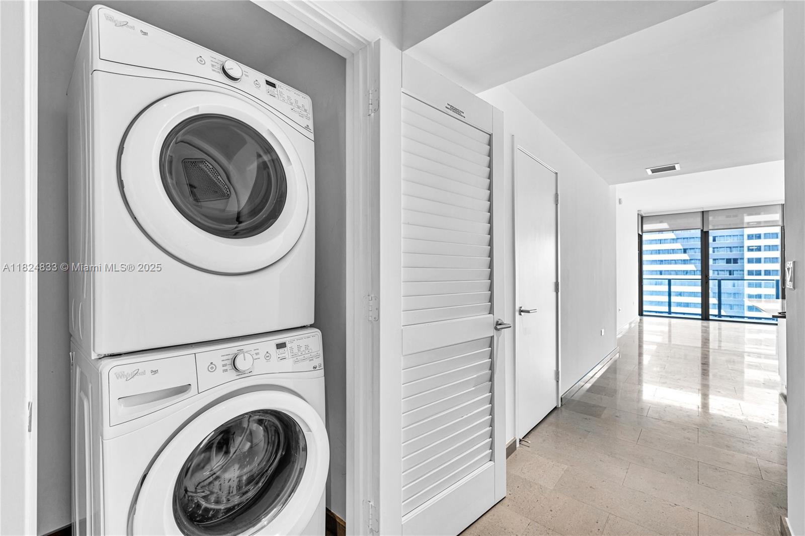 RISE CONDO - Residential