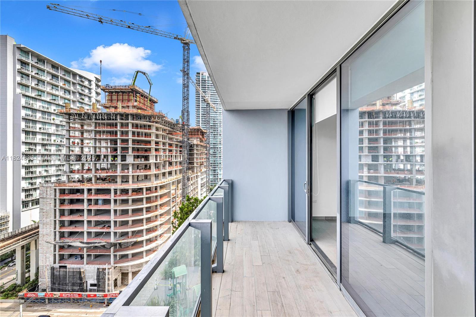 RISE CONDO - Residential