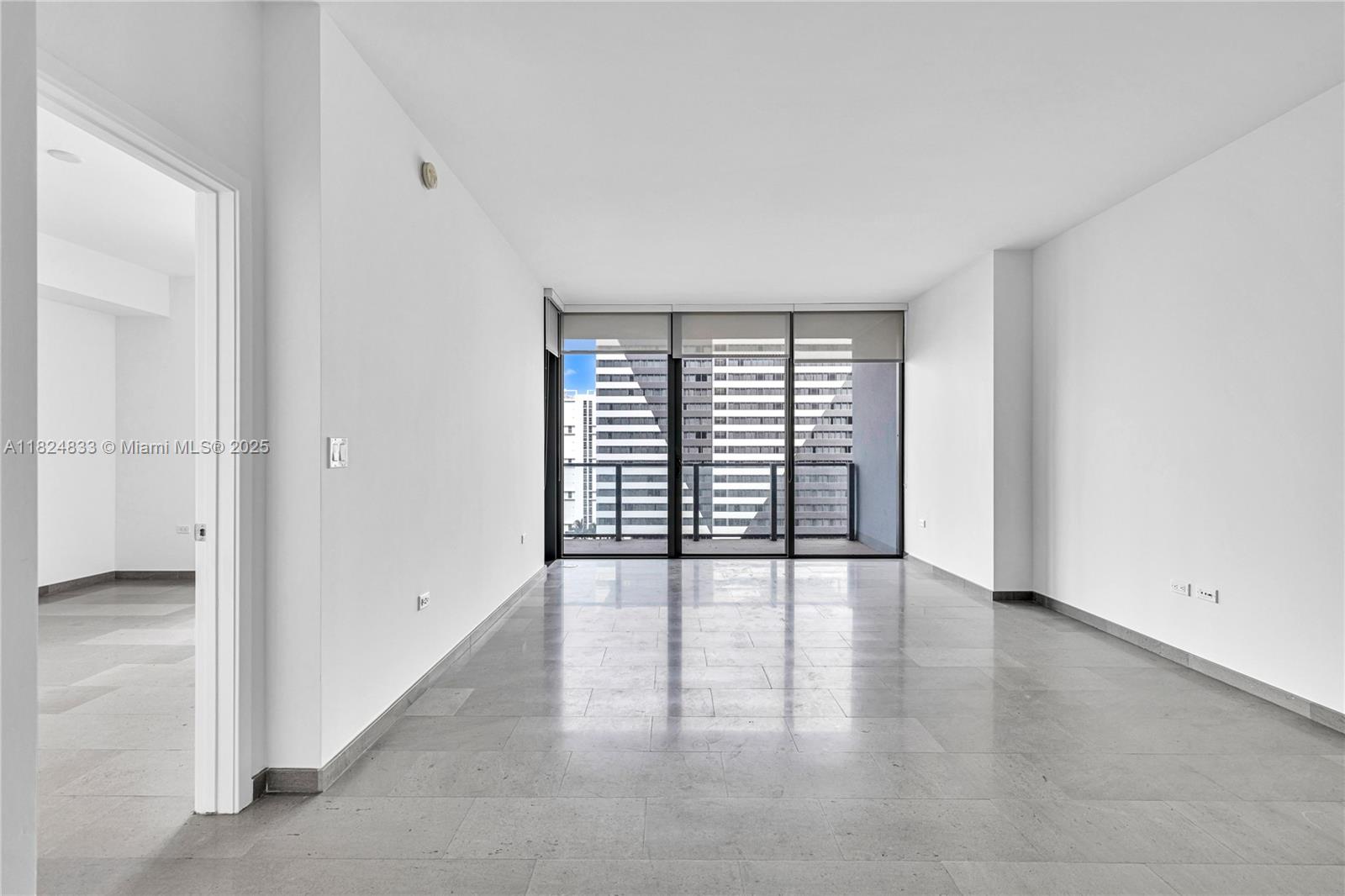 RISE CONDO - Residential