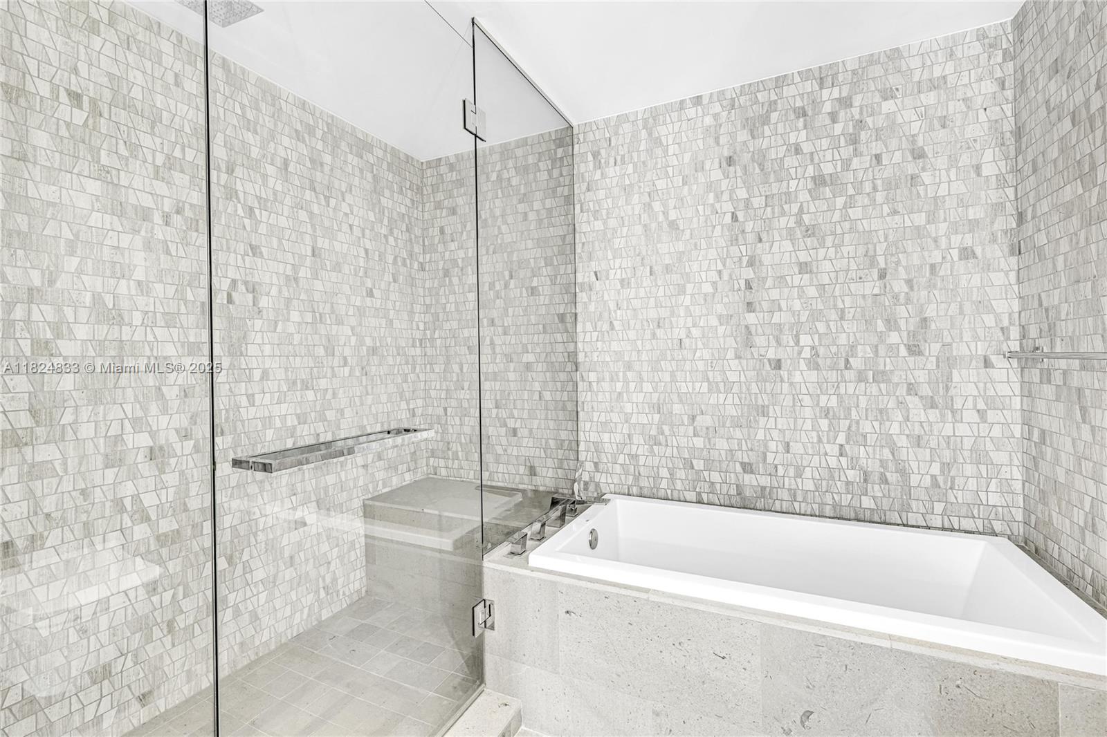 RISE CONDO - Residential