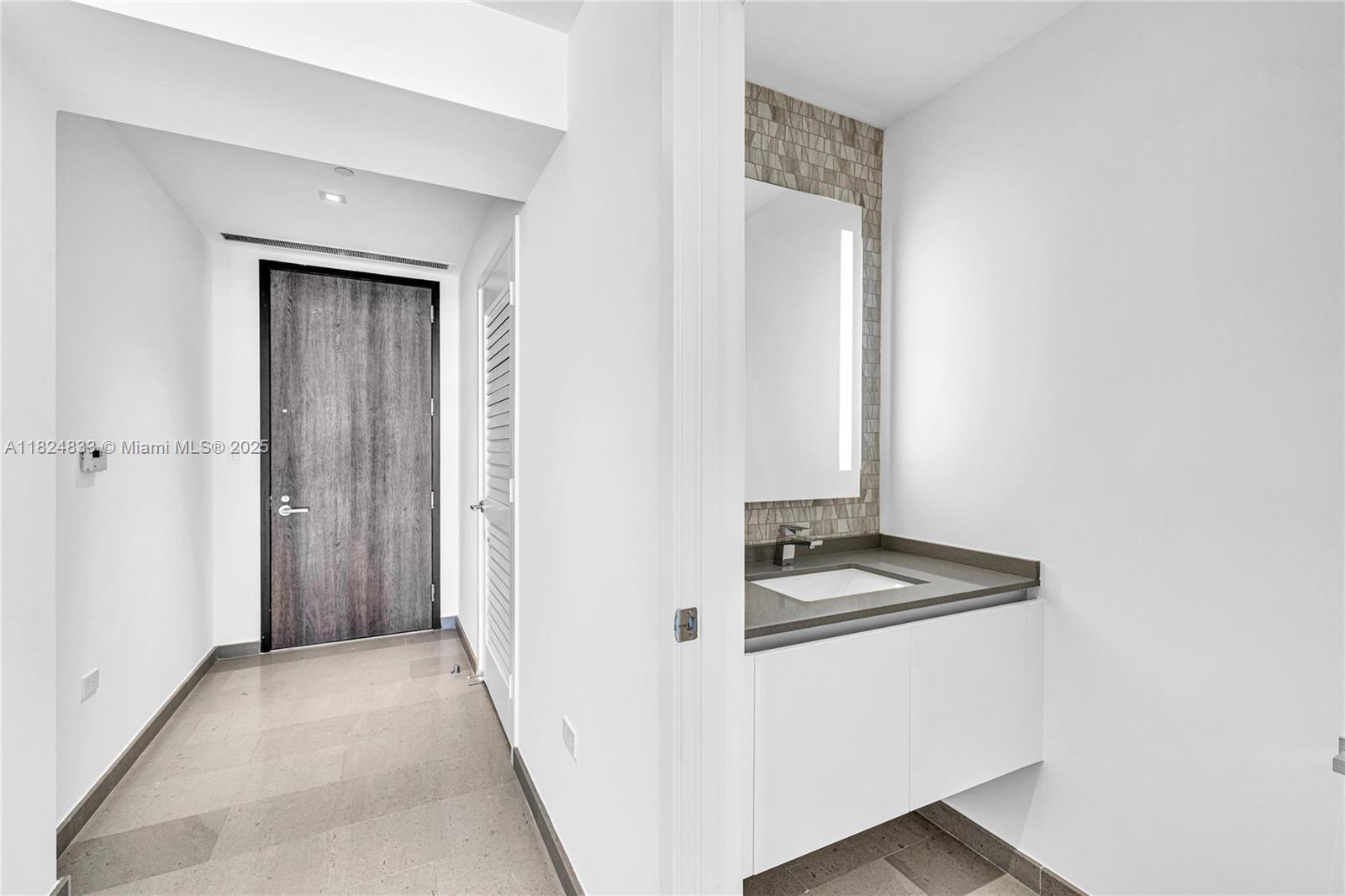 RISE CONDO - Residential