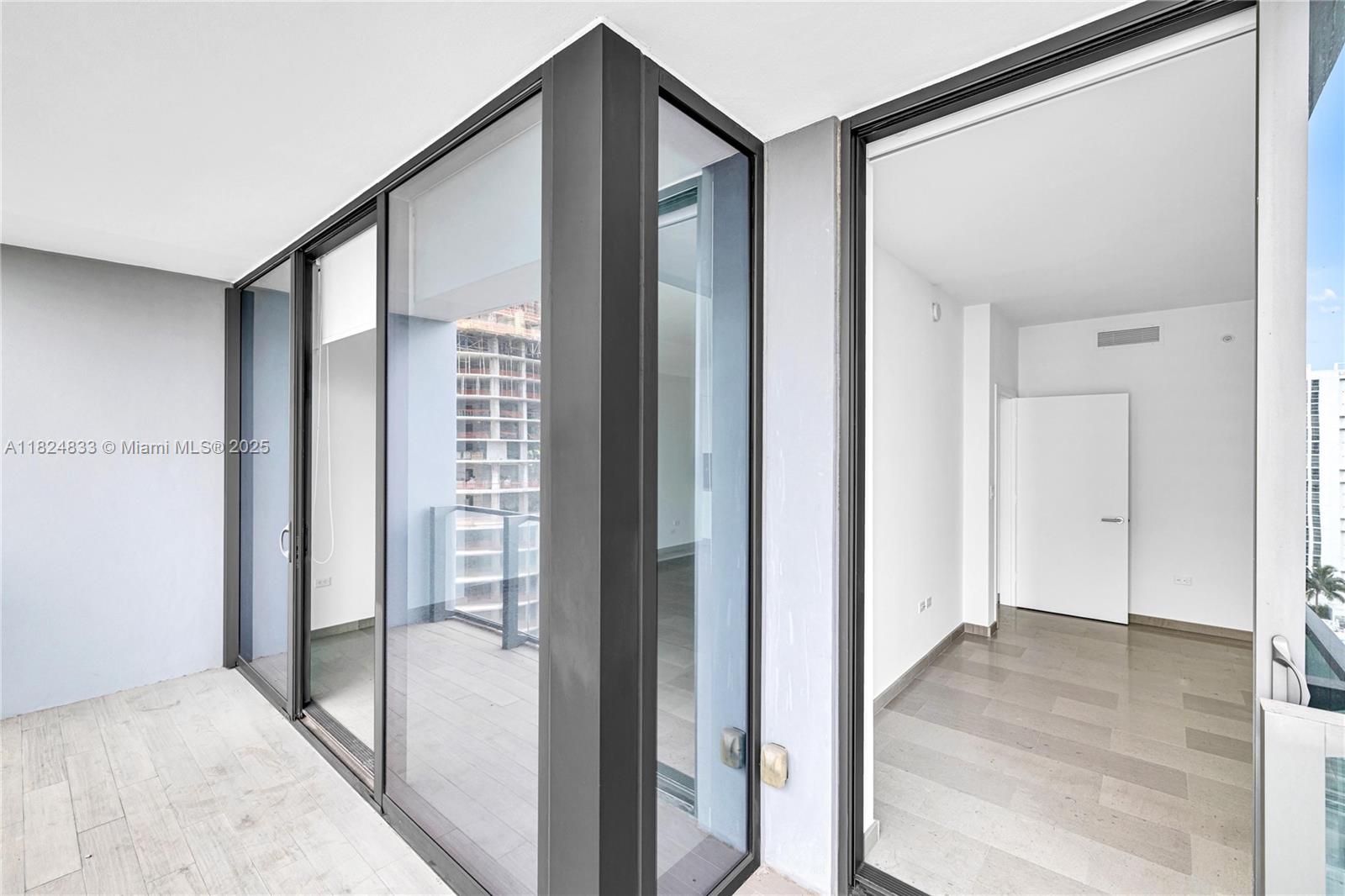 RISE CONDO - Residential