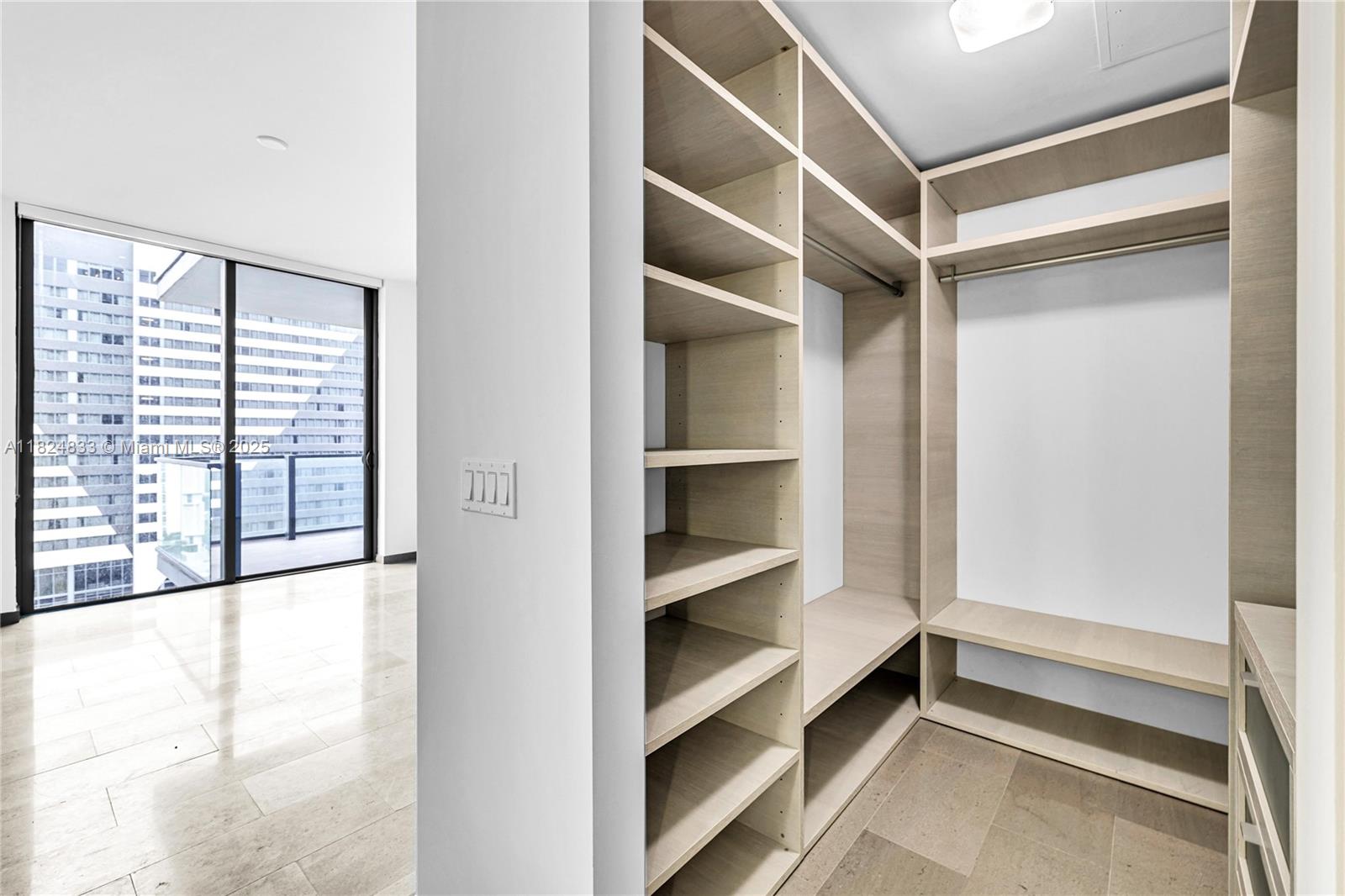 RISE CONDO - Residential