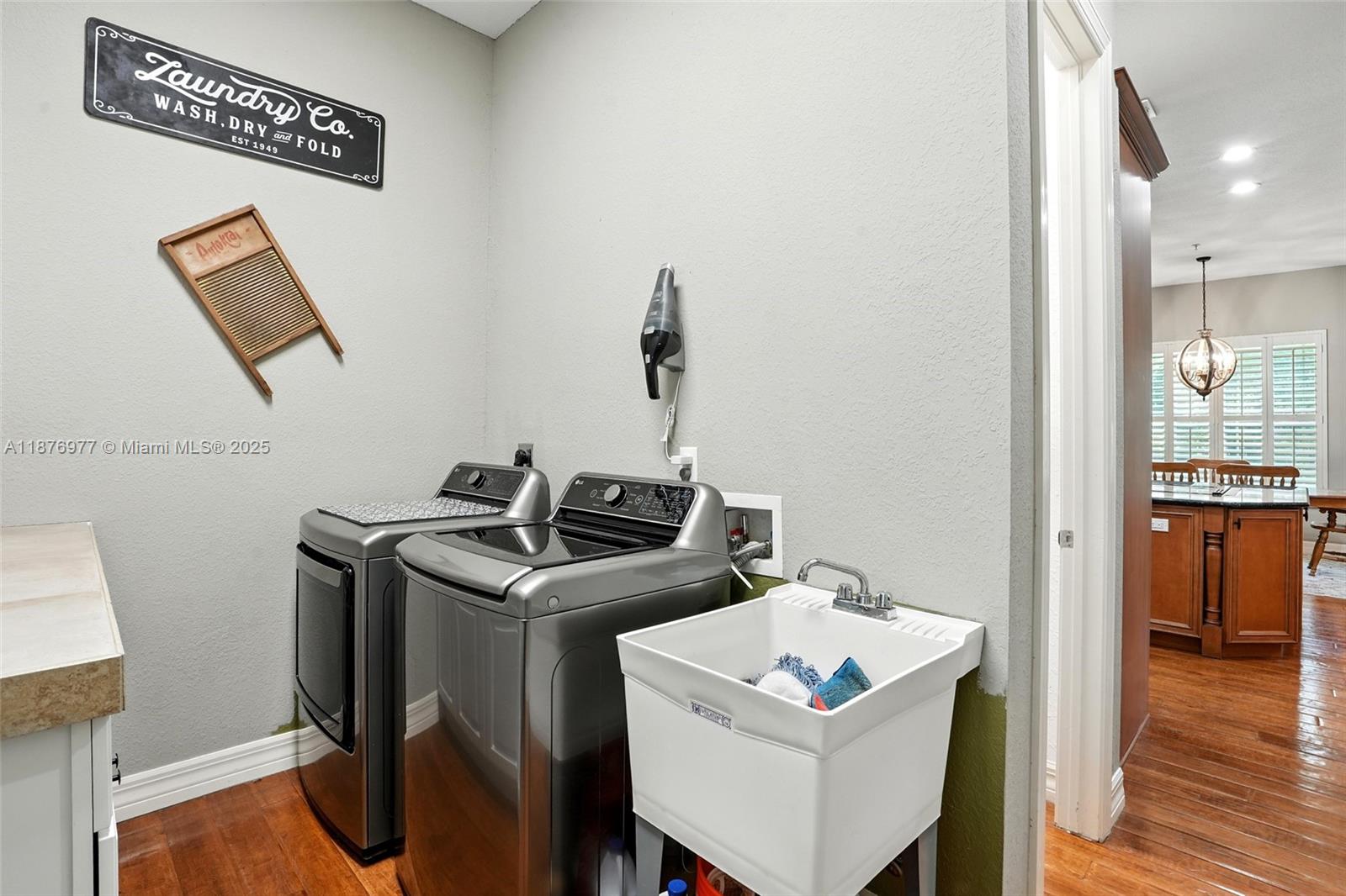 RIVERWIND COVE - Residential