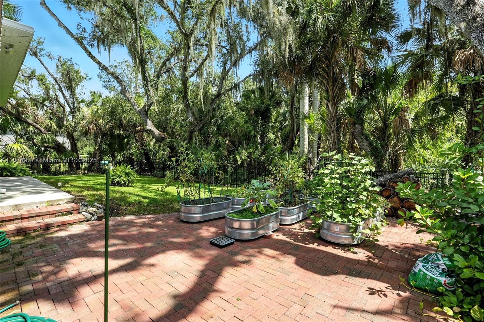 RIVERWIND COVE - Residential