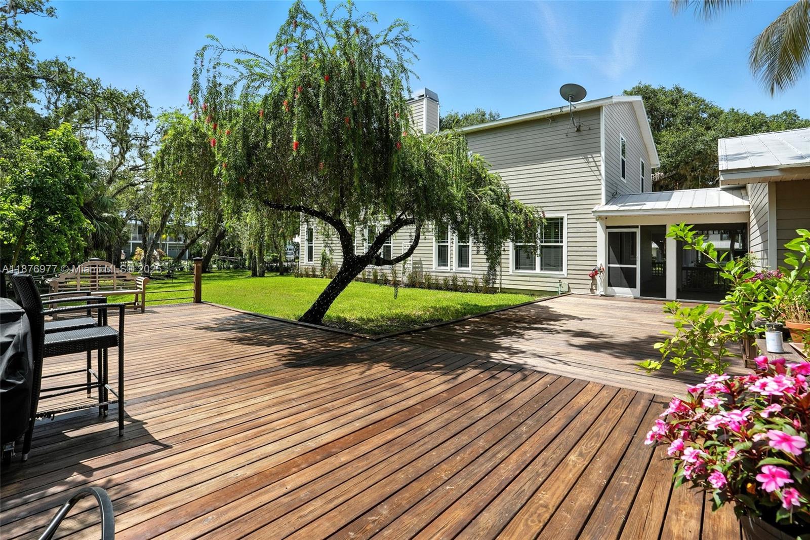 RIVERWIND COVE - Residential