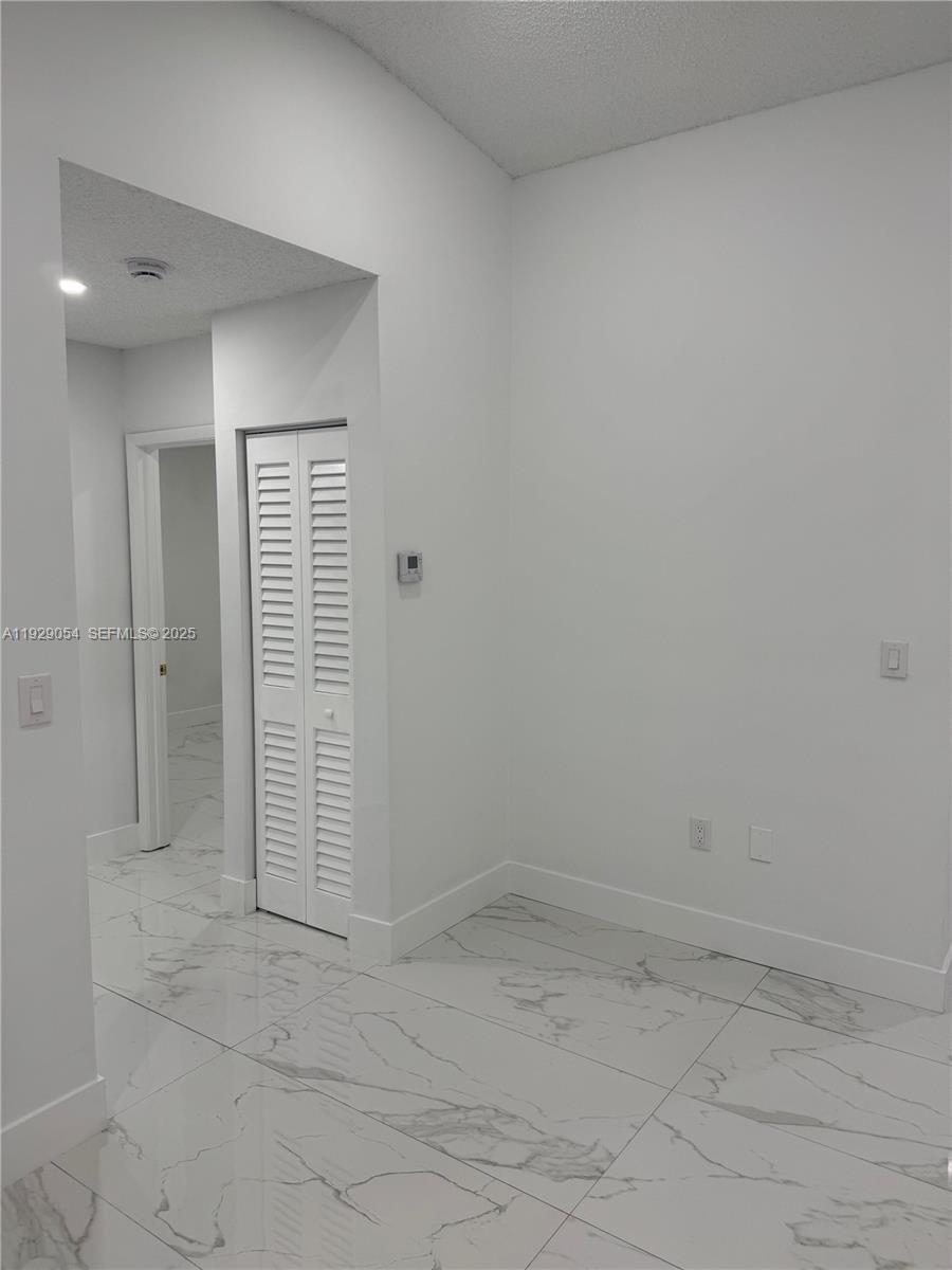 EL PRADO XV CONDO - Residential Lease