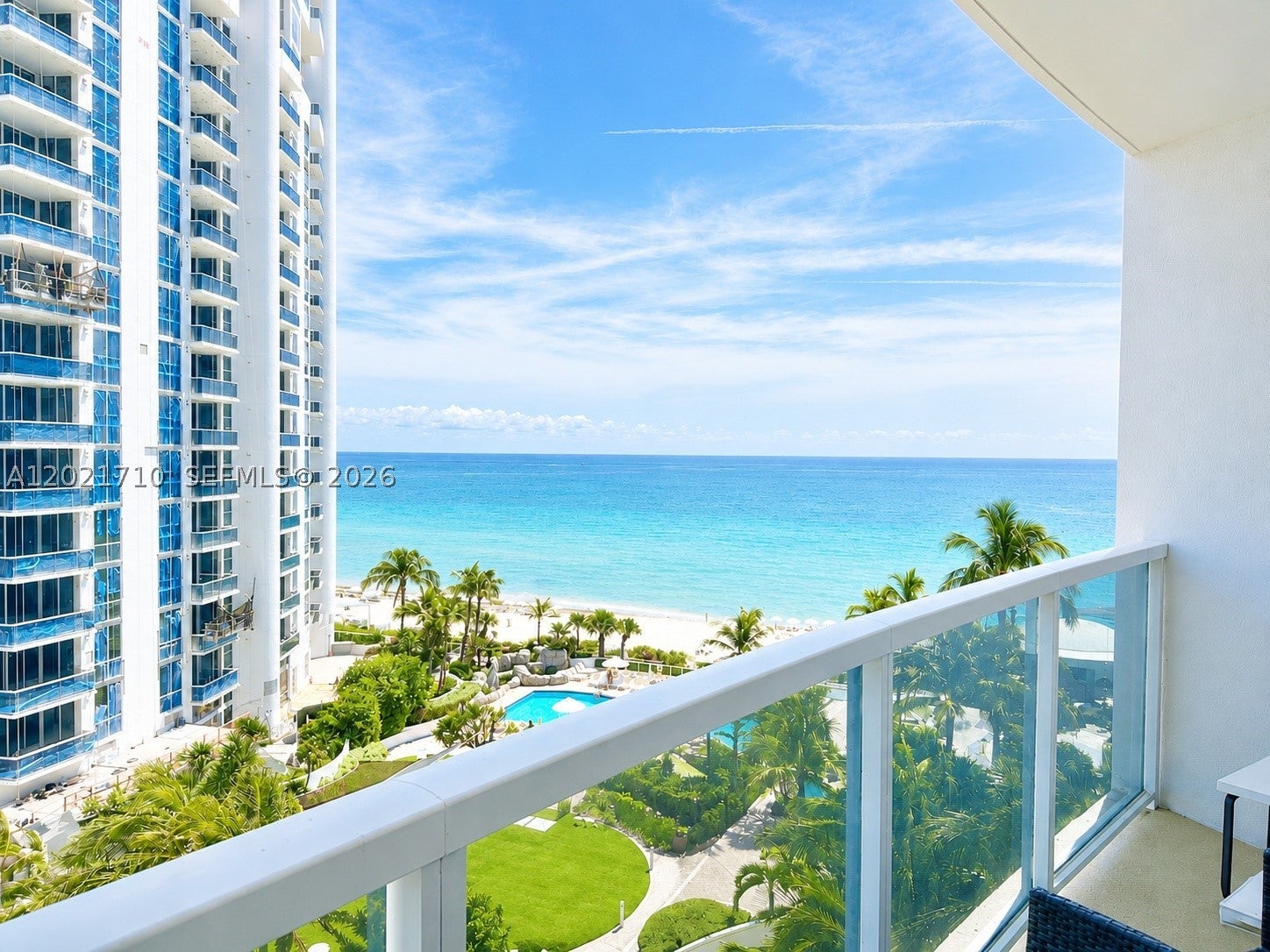 18001 Collins Ave 605