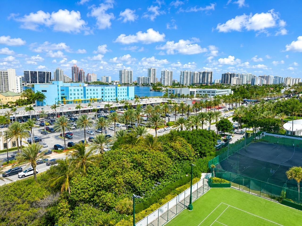 TRUMP INTERNATIONAL SONES - Residential