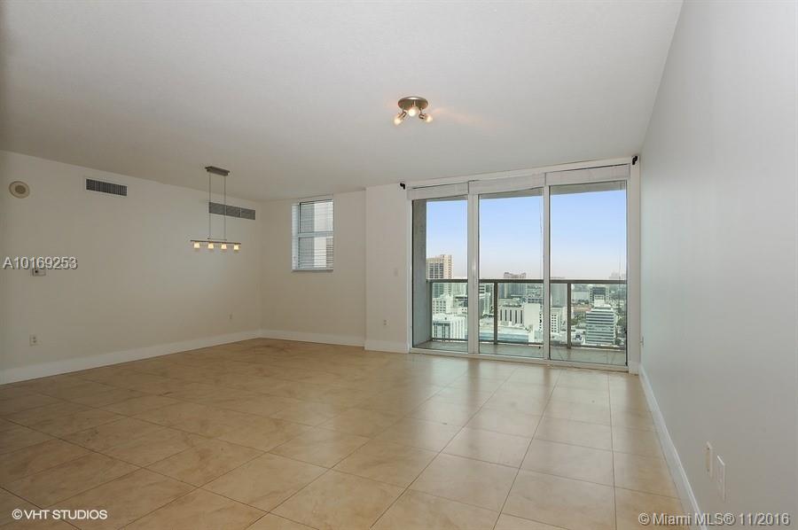 Fantastic apartment in Brickell on the River that has 2 bed & 2 bath.Balconies w/stunning views.Two parking garage space assigned (Tandem).Tile floors, European style cabinet in kitchen w/stainless steel appliances & granite counter tops.The Brickell City Center & Metro Mover Station at short distance away.The building has 2 pools, spa, fitness center, sauna, valet parking & 24 hrs concierge and security.Very close to Brickell nightlife, downtown & airport.River walk area.Unit has 20 x 20 porcelain tile.