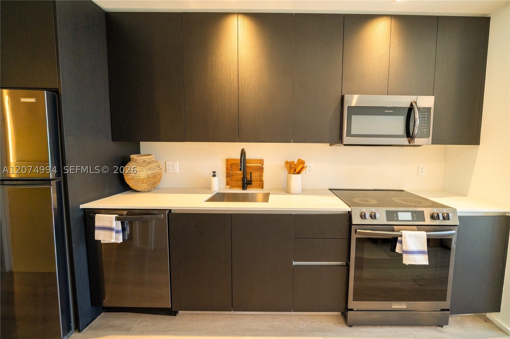 176 NW 25th St 512