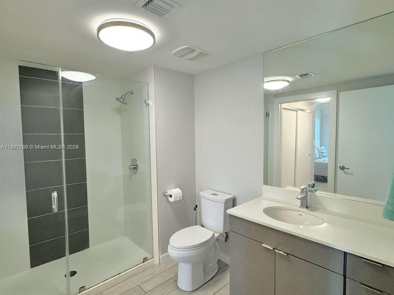 26 EDGEWATER CONDO - Residential Lease