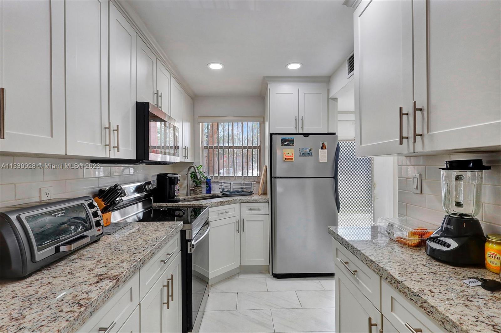 SUNRISE LAKES 15 CONDO - Residential