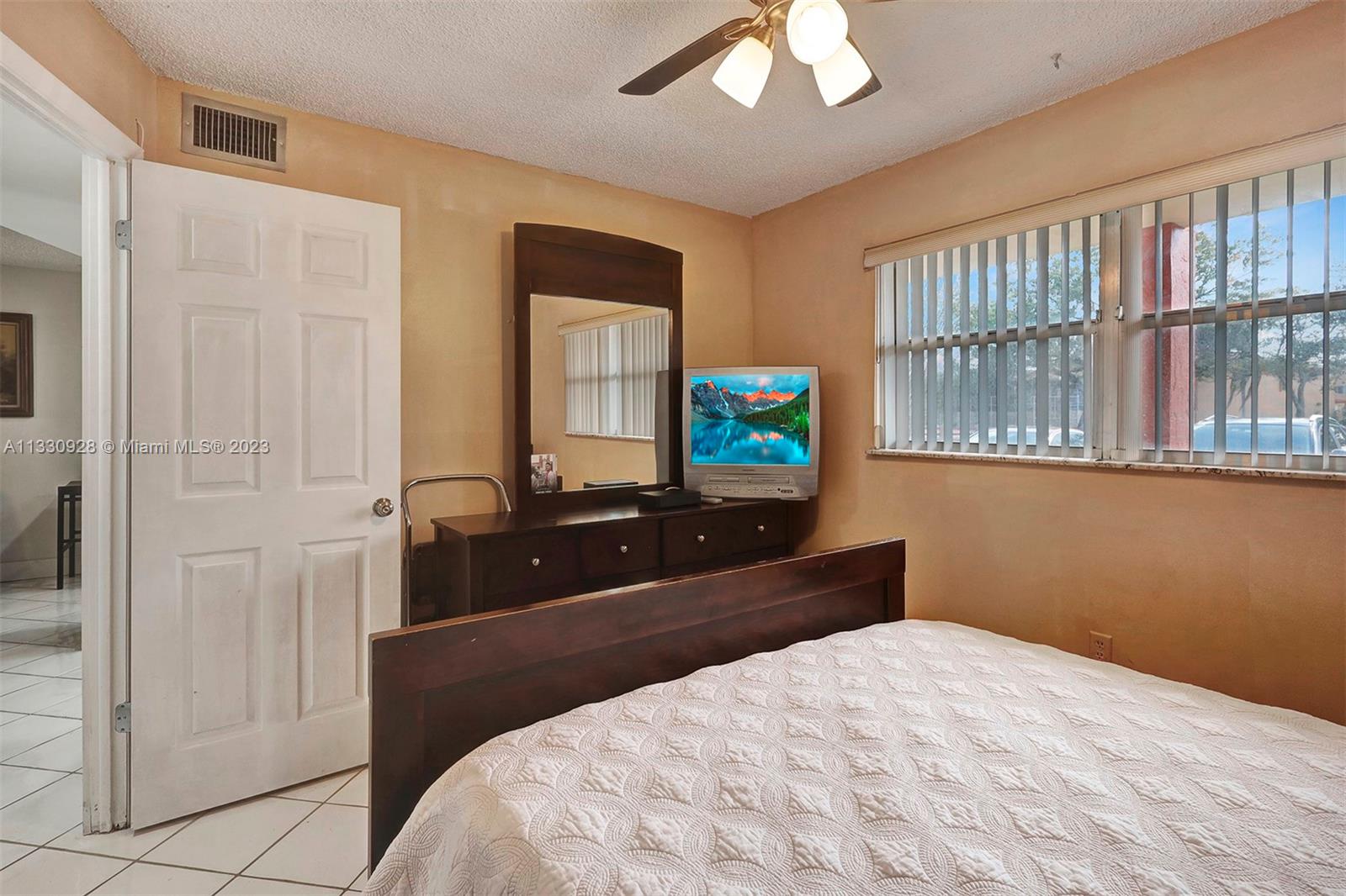 SUNRISE LAKES 15 CONDO - Residential