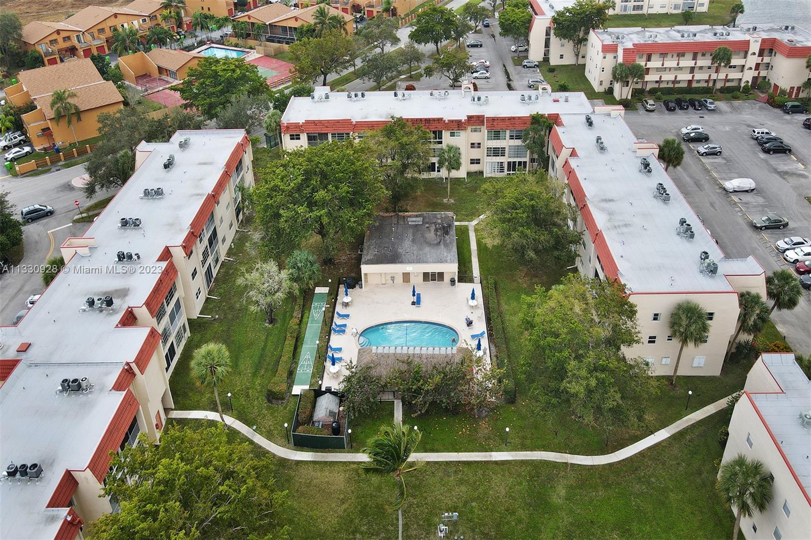 SUNRISE LAKES 15 CONDO - Residential